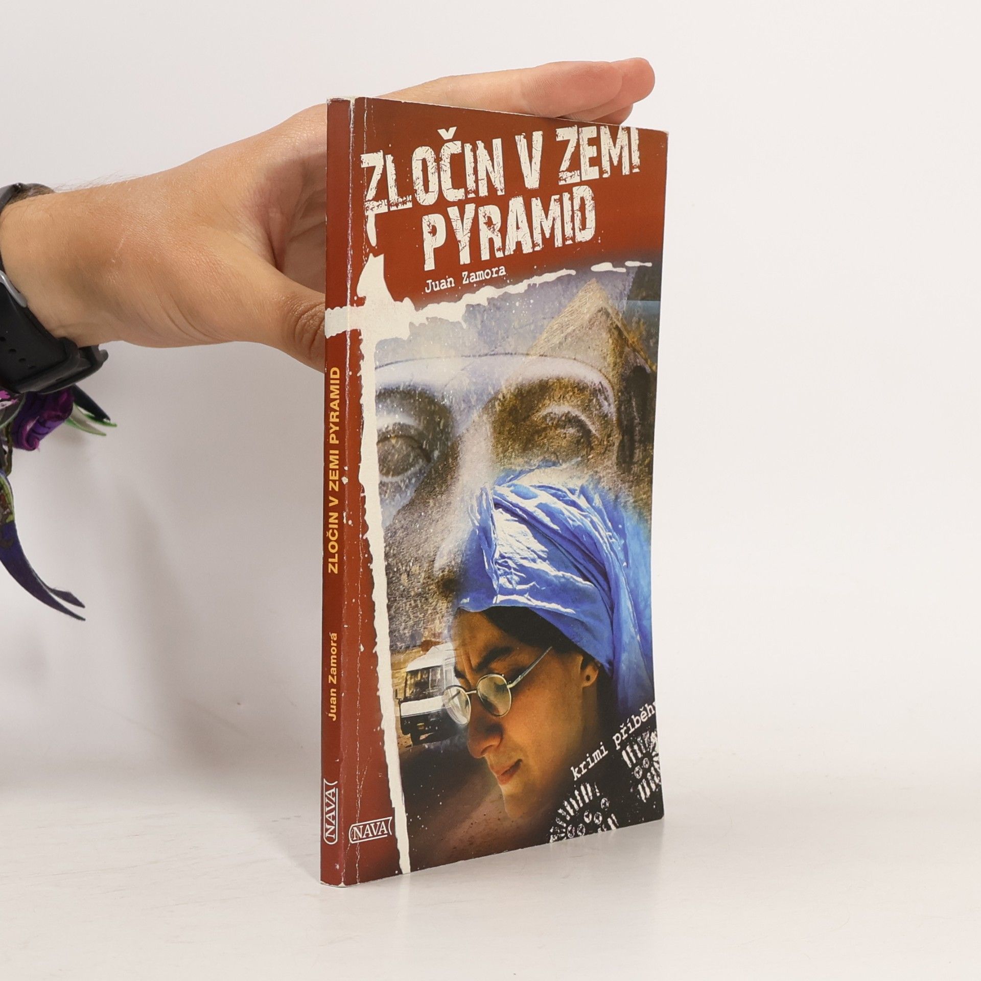 Juan Zamora Zločin v zemi pyramid