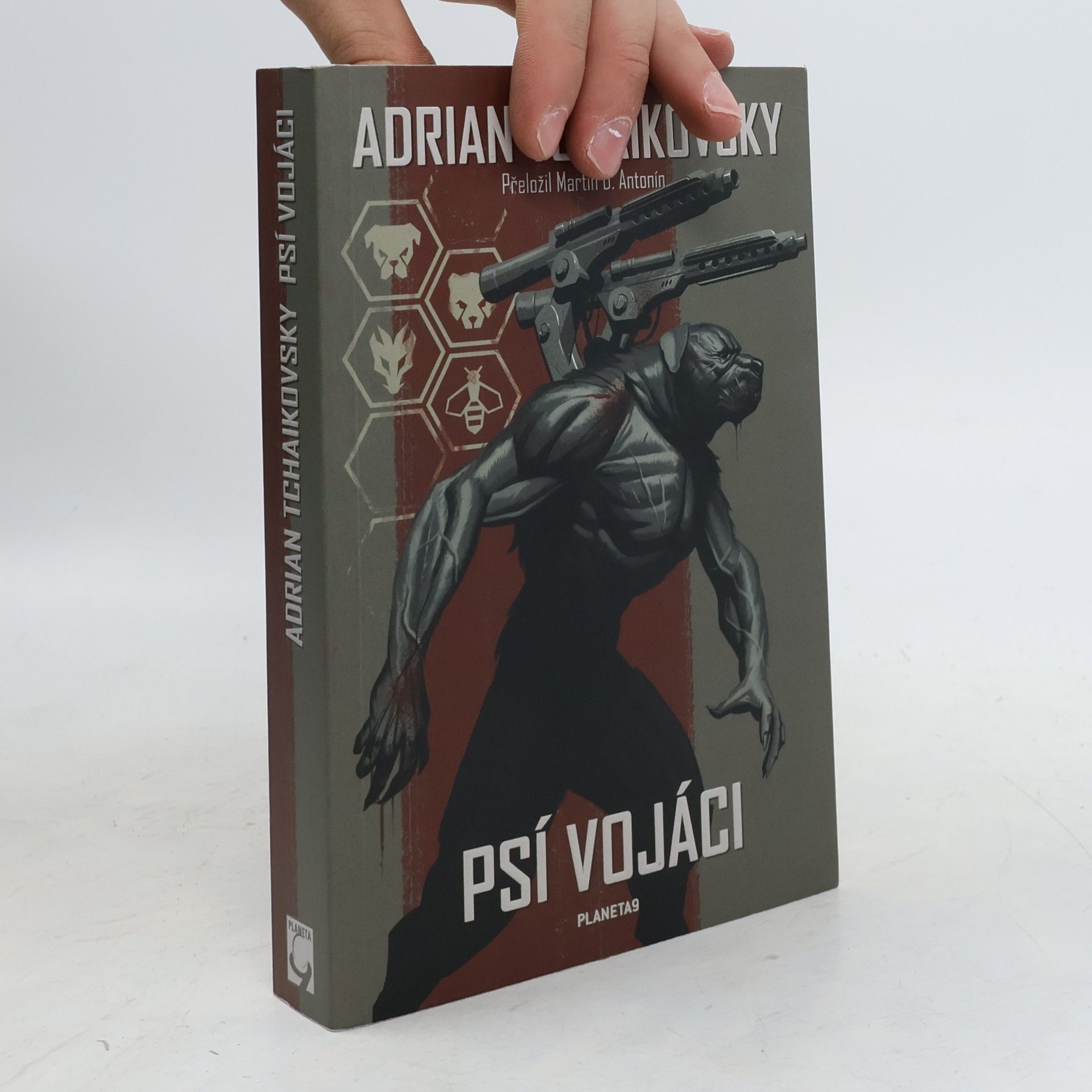 Adrian Tchaikovsky Psí vojáci