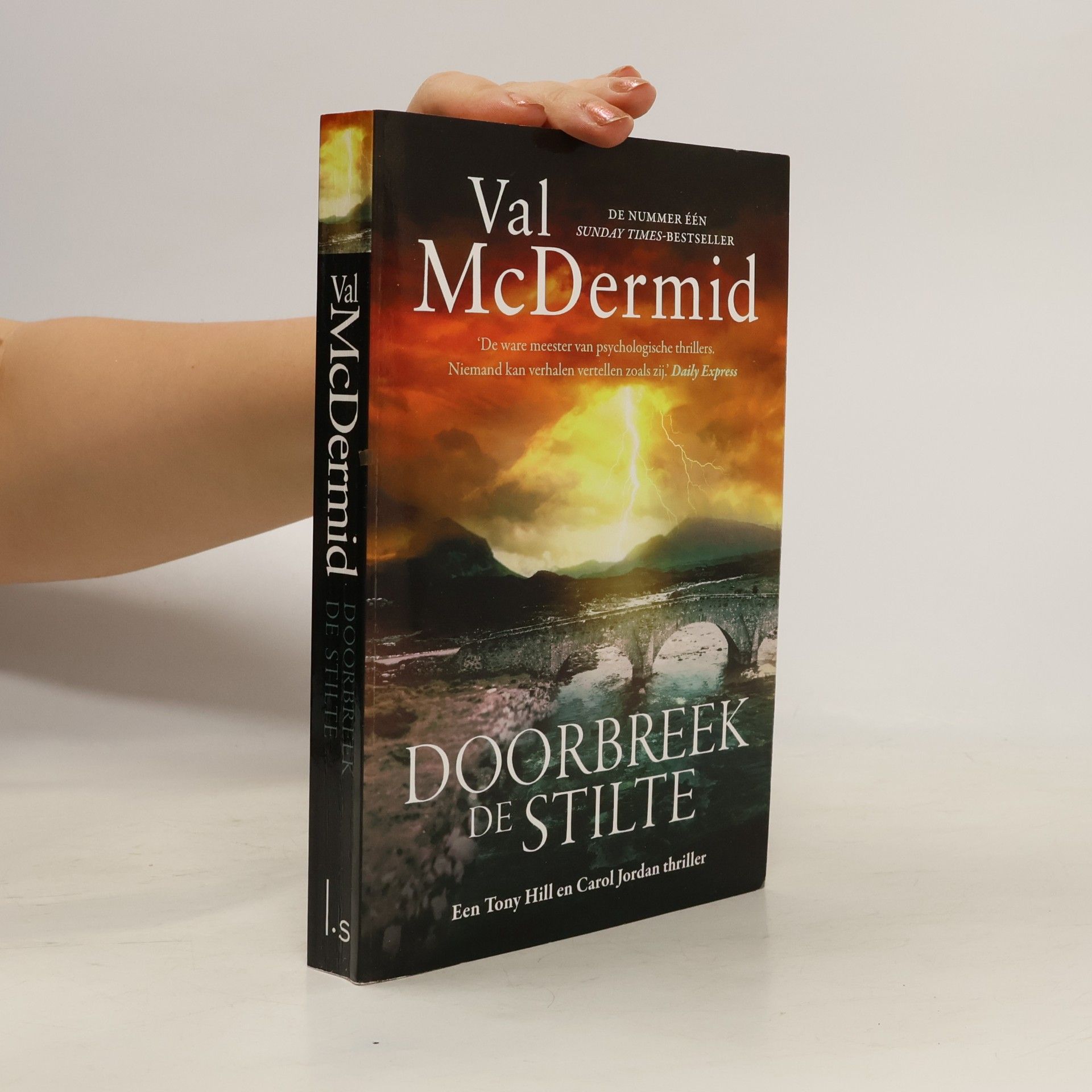 Val McDermid Doorbreek de stilte