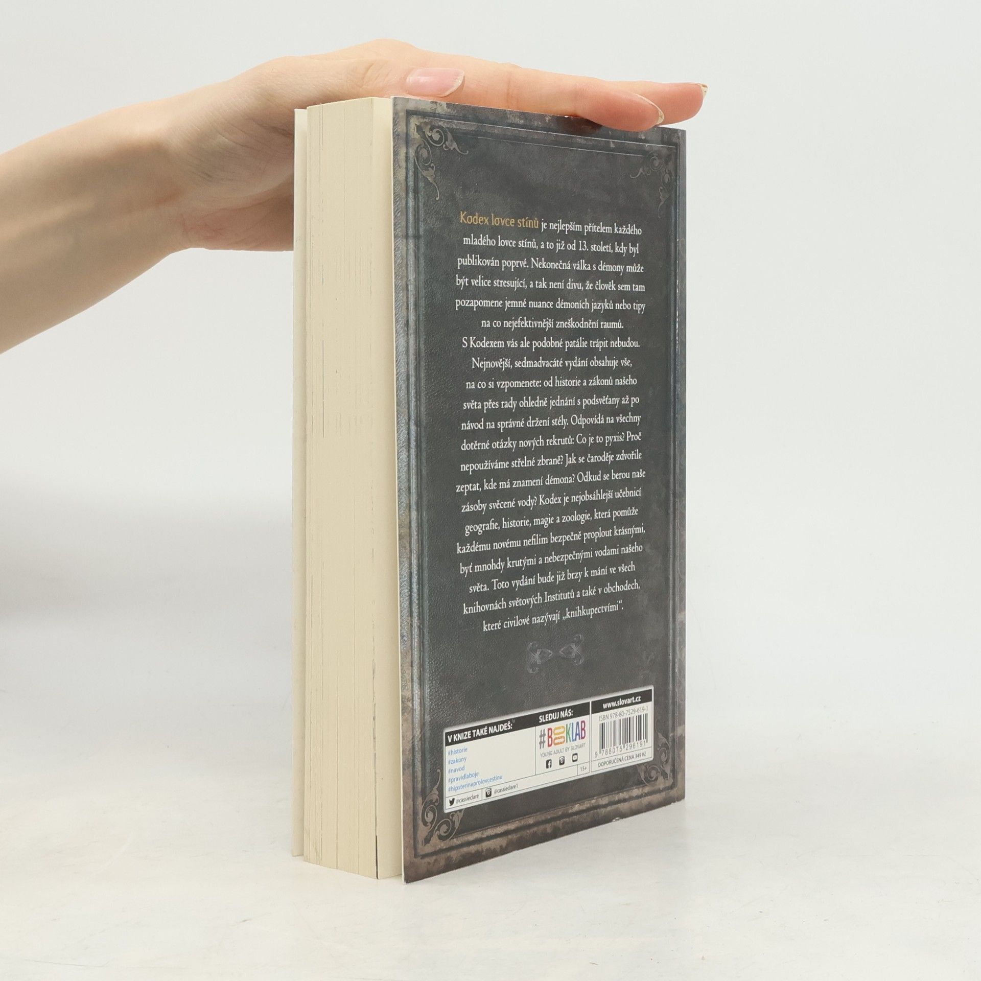 Cassandra Clare Kodex lovce stínů : soupis tradic a zákonů nefilim, vyvolených andělem Razielem