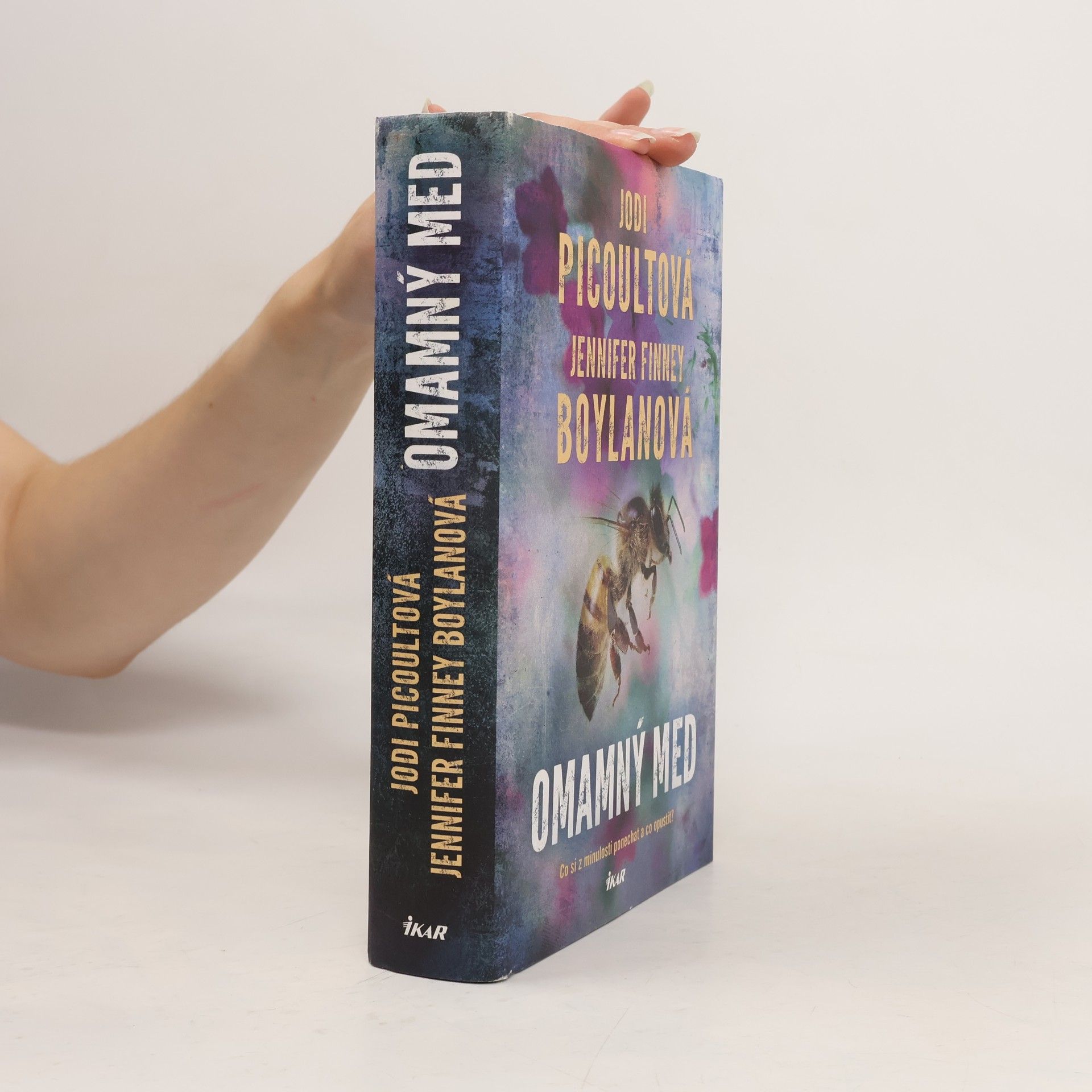 Jodi Picoult Omamný med