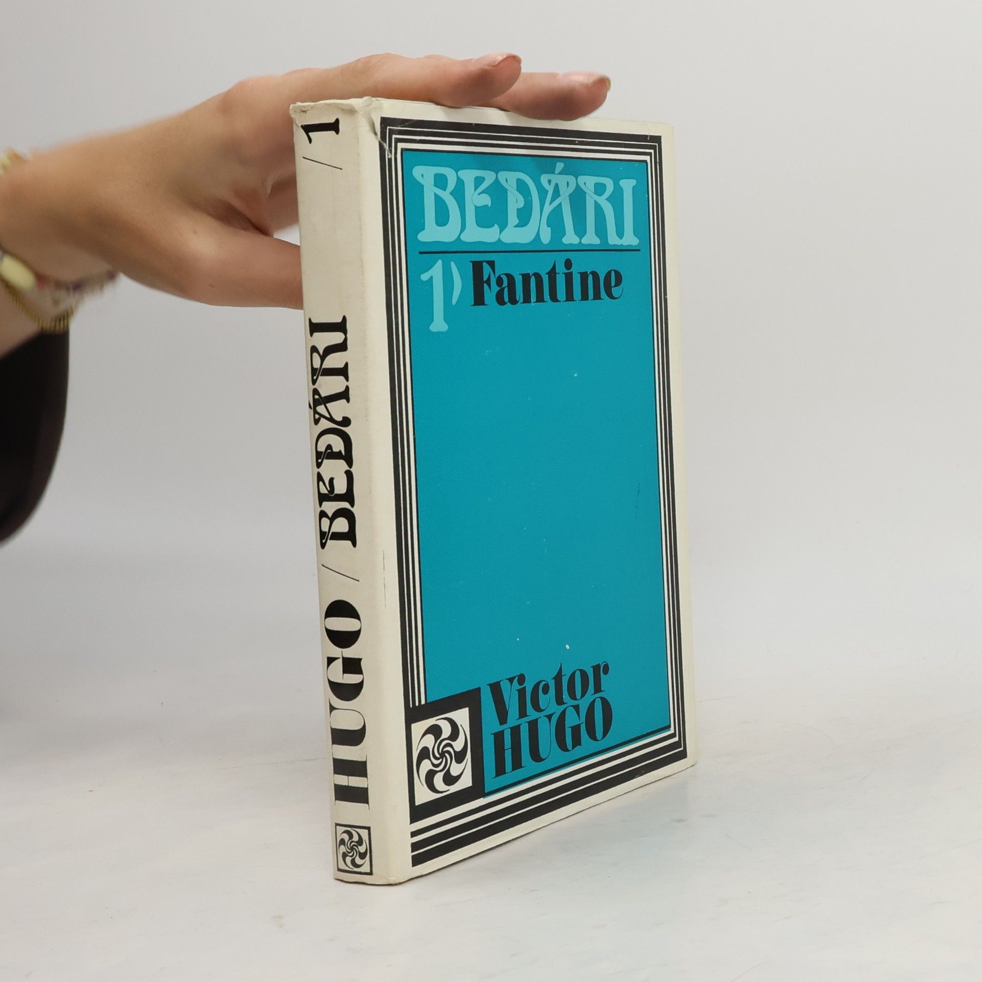 Bedári 1. Fantine