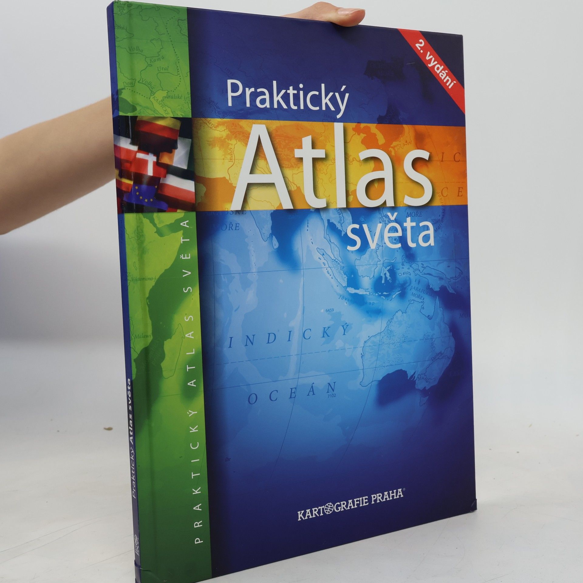 Autorenkollektiv Praktický atlas světa