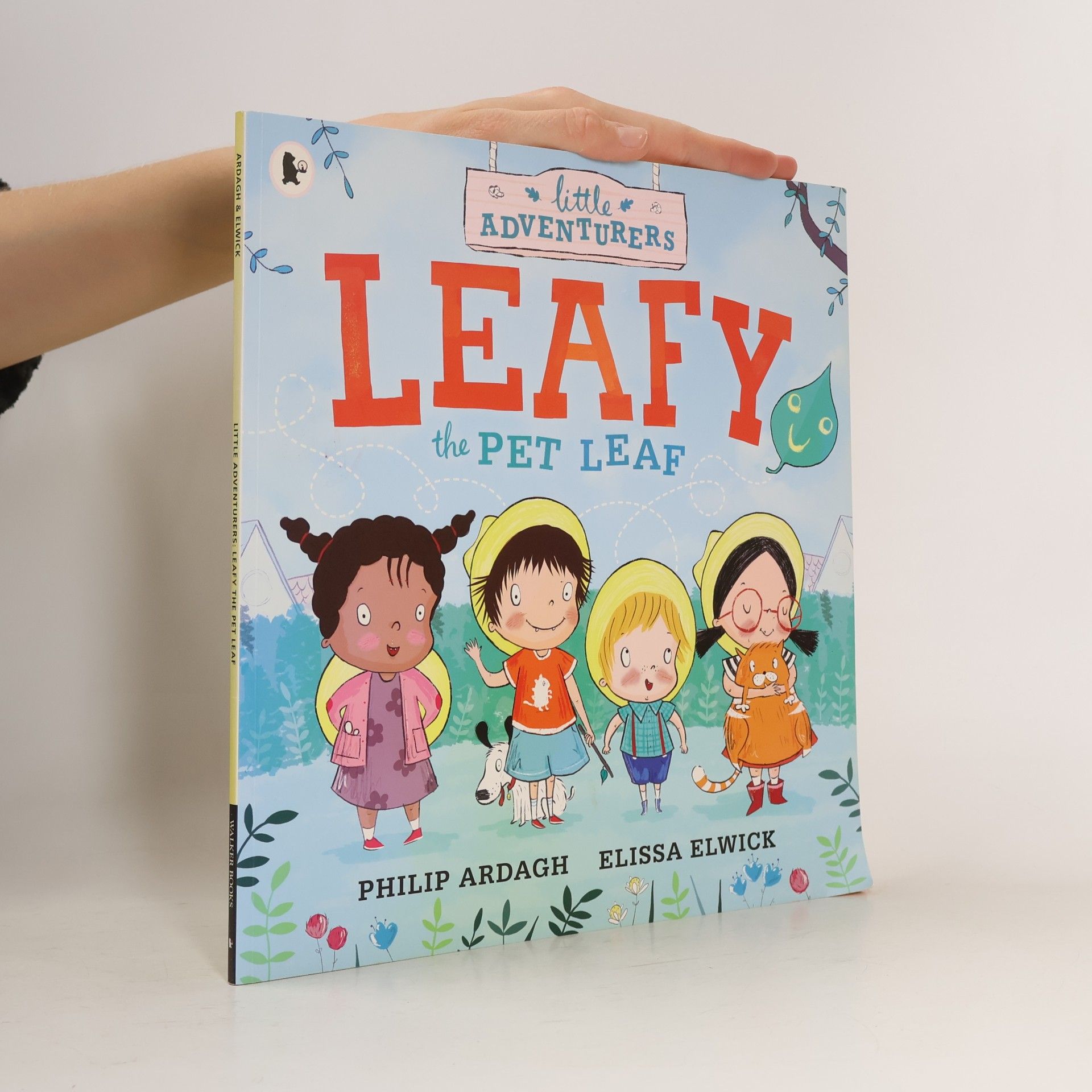 Elissa Elwick Leafy : the pet leaf