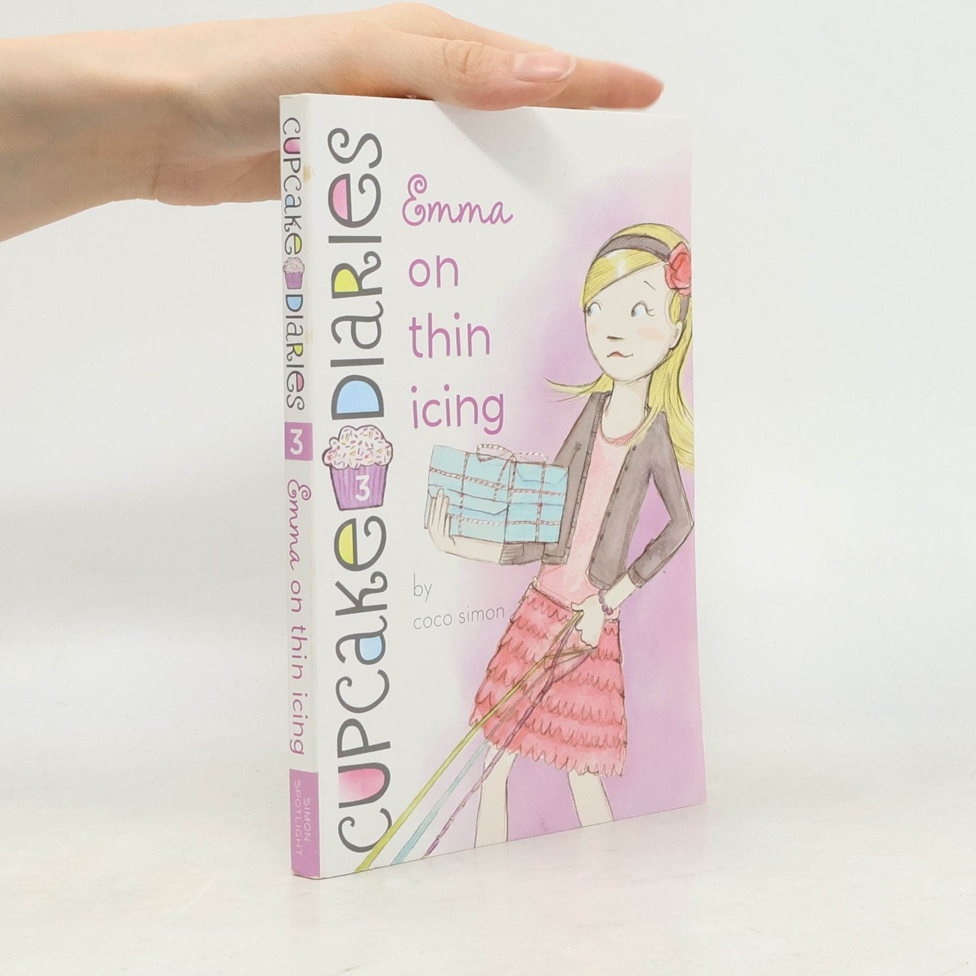 Coco Simon Cupcake Diaries - 3: Emma on Thin Icing