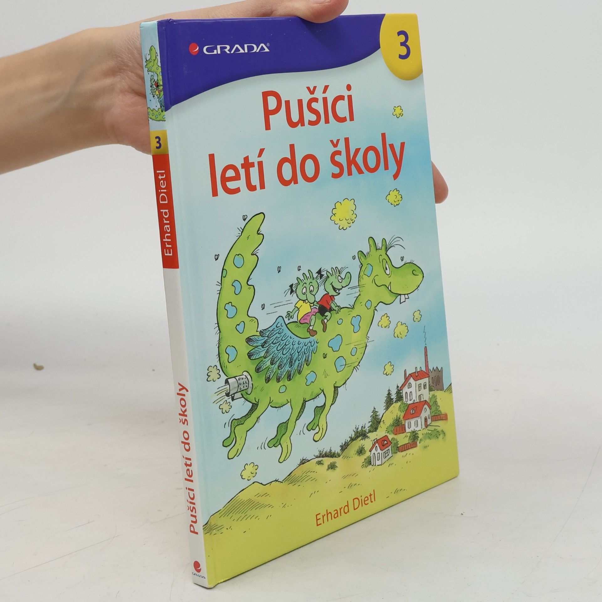 Erhard Dietl Pušíci letí do školy 3