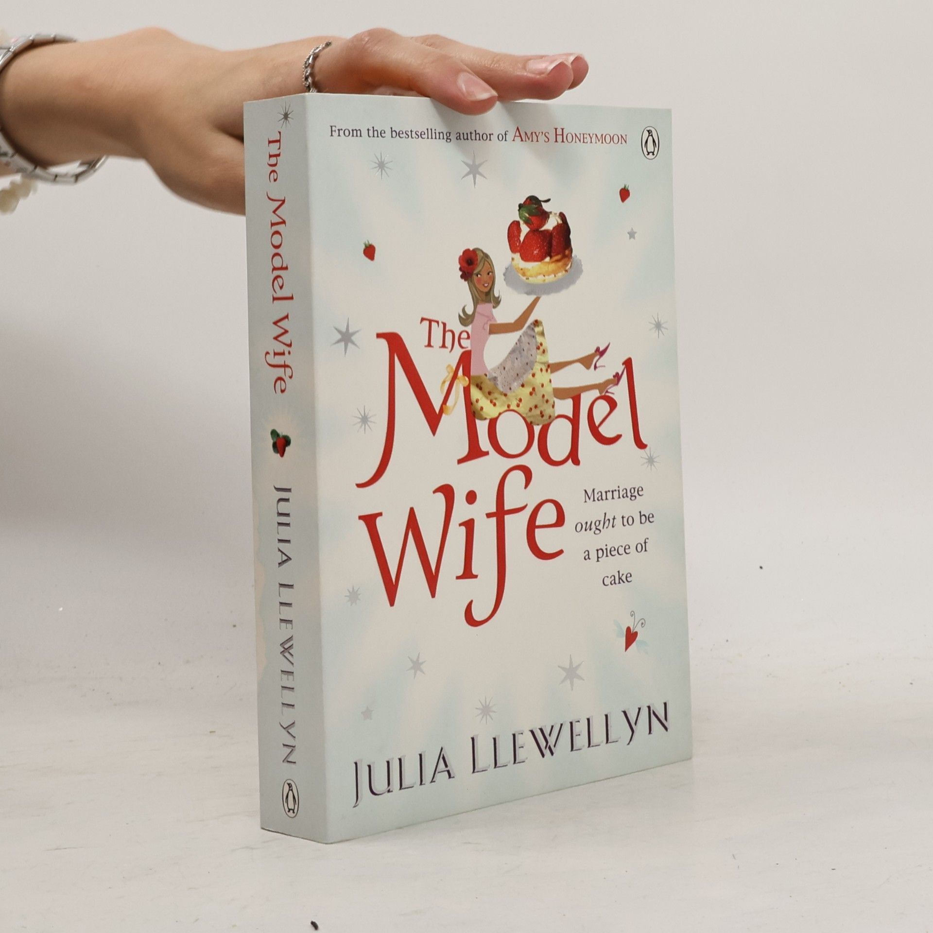 Julia Llewellyn The Model Wife