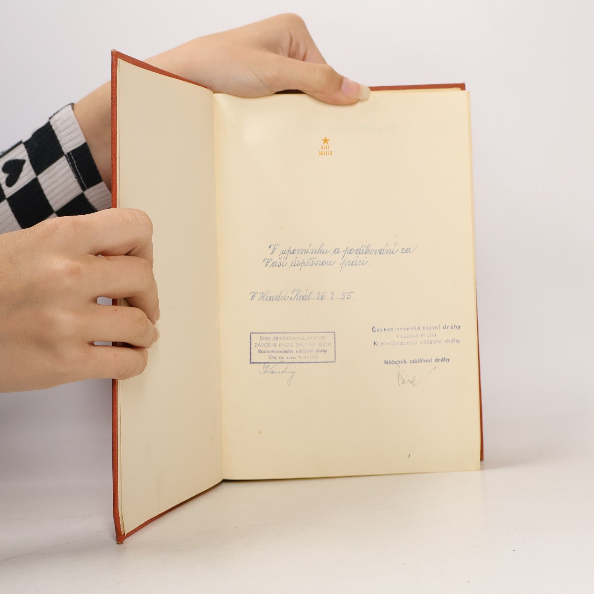Various authors Nás vychoval Stalin. Vyprávění laureátů Stalinových cen