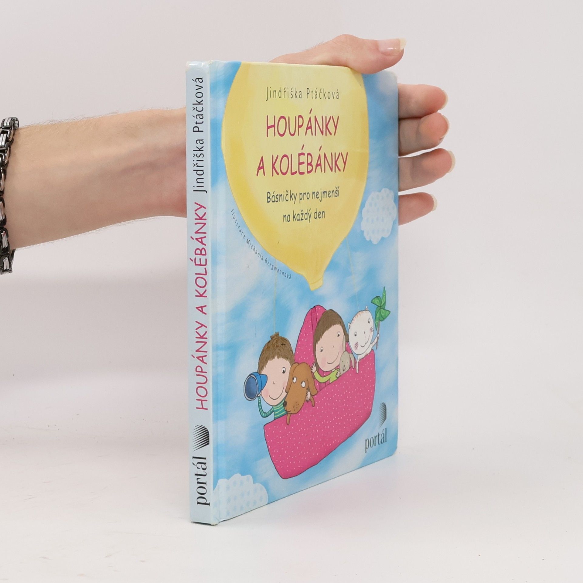 Houpánky a kolébánky : básničky pro nejmenší na každý den