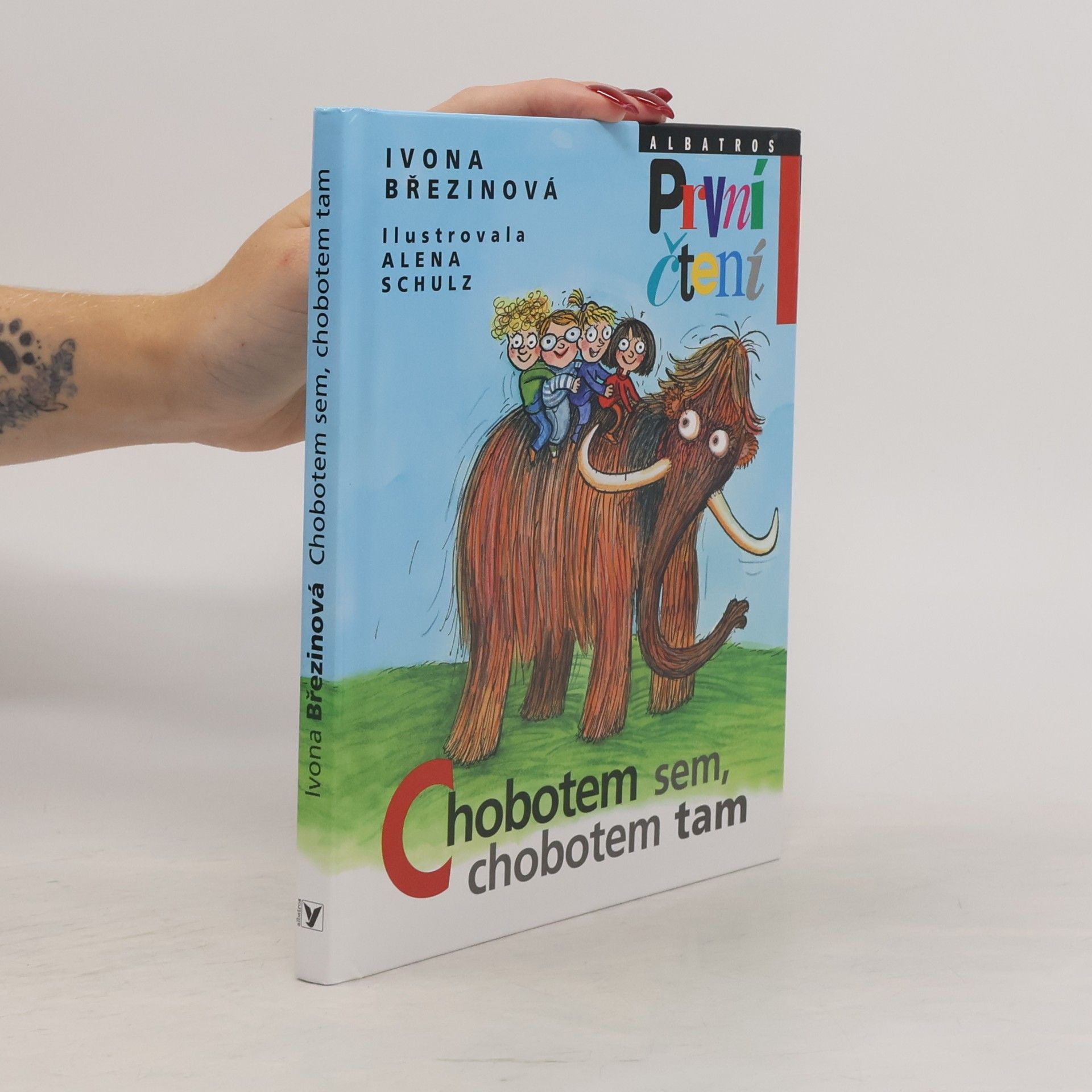 Chobotem sem, chobotem tam