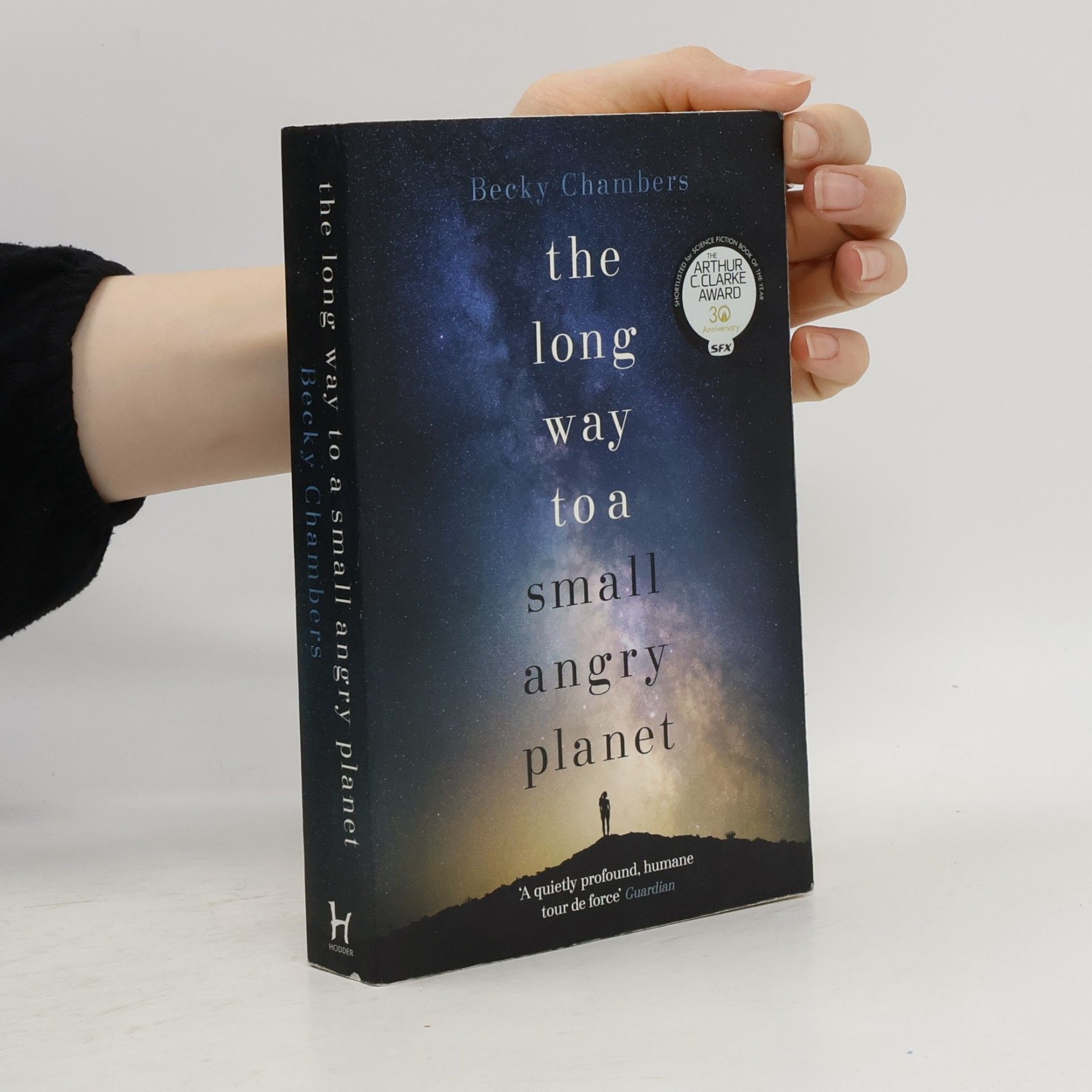 Becky Chambers The long way to a small angry planet