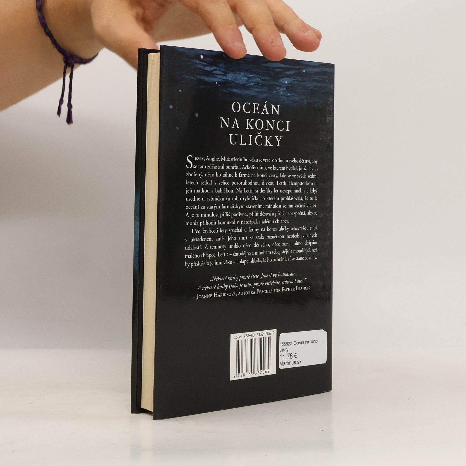 Neil Gaiman Oceán na konci uličky