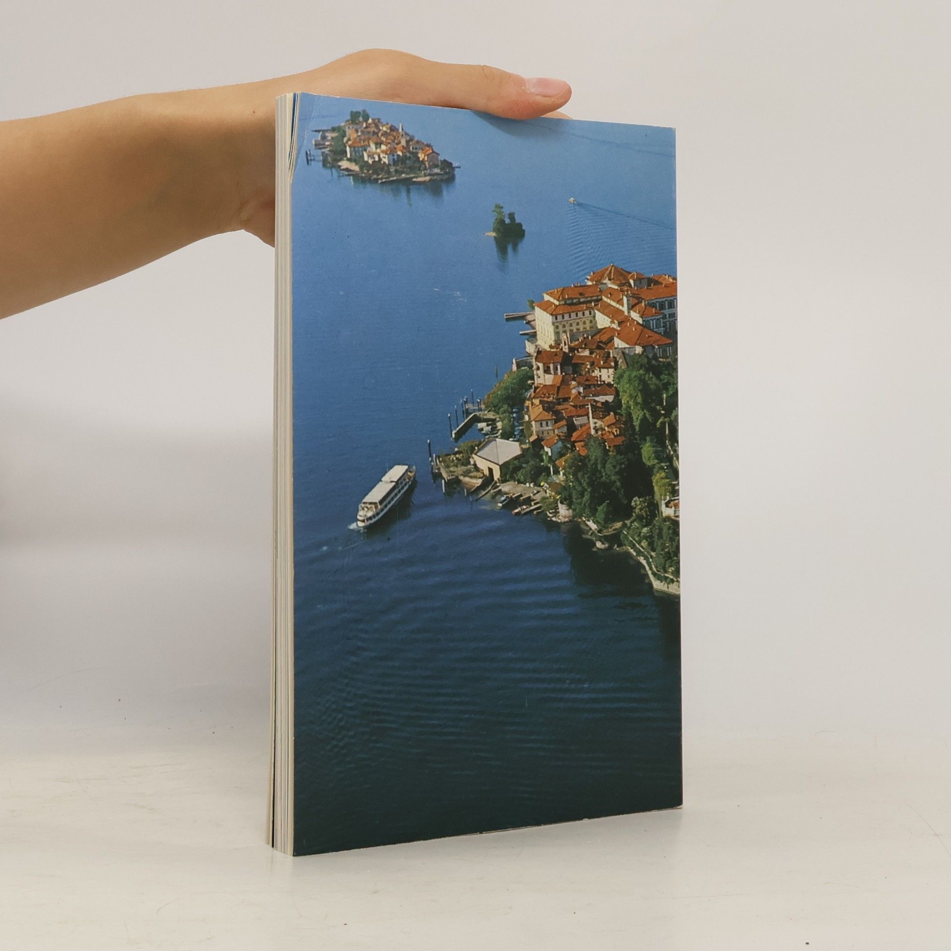 kolektiv Isola Bella