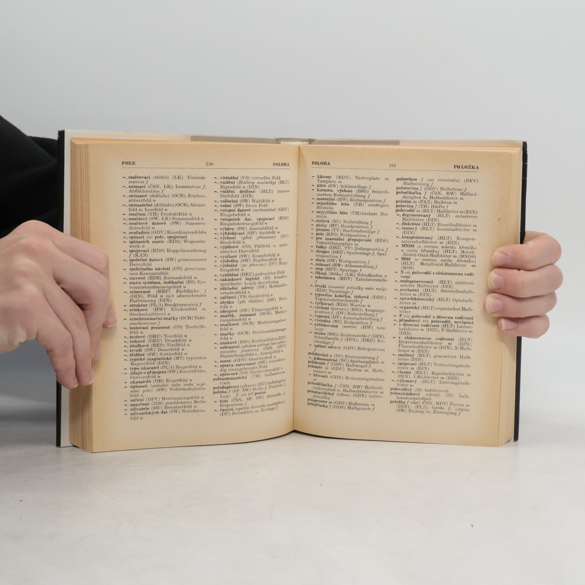 Oldřich Minihofer Česko-německý slovník výpočetní techniky = Tschechisch-deutsches Wörterbuch der Datentechnik