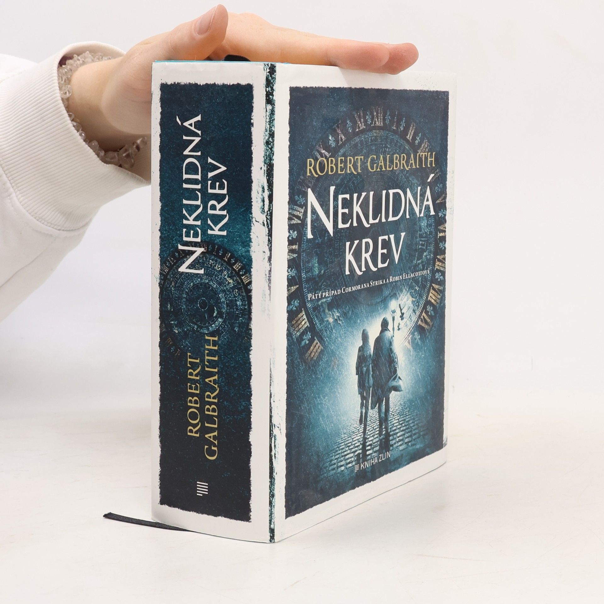 J. K. Rowling Neklidná krev