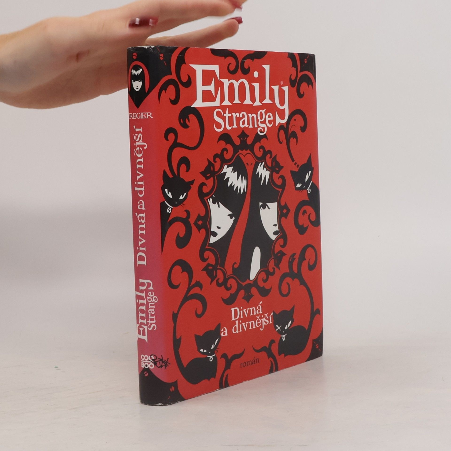 Robert Reger Emily Strange. Divná a divnější