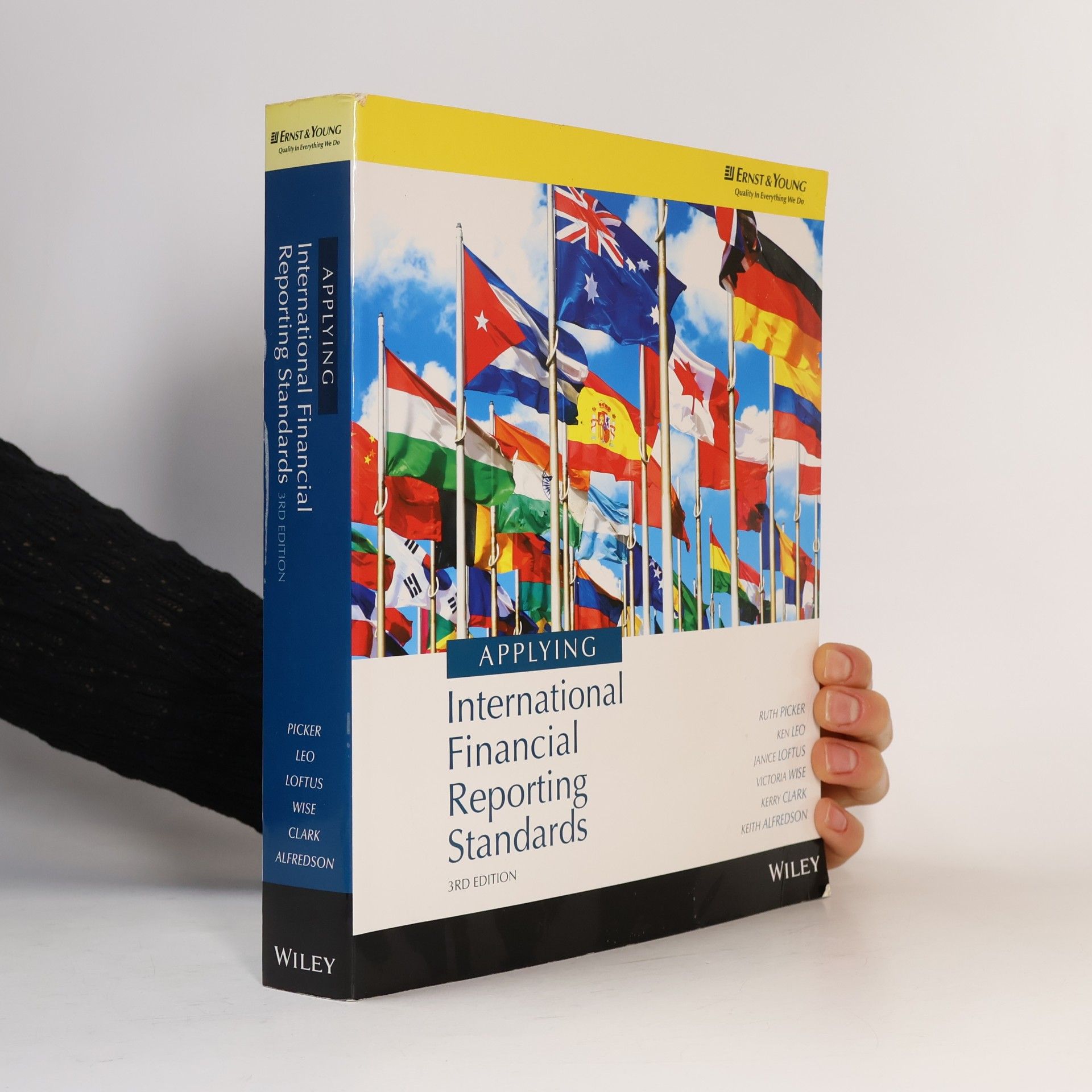 Kerry Clark Applying International Financial Reporting Standards - 3rd Edition