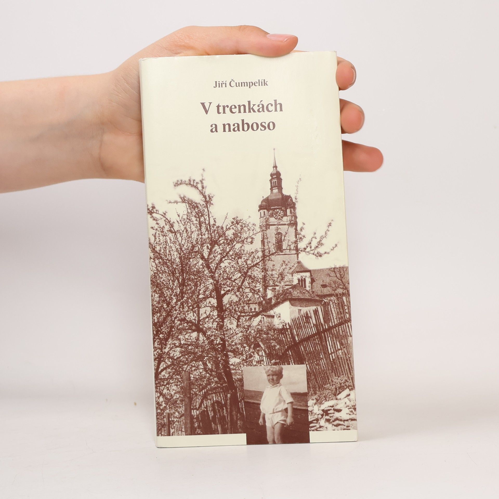 Jiří Čumpelík V trenkách a naboso