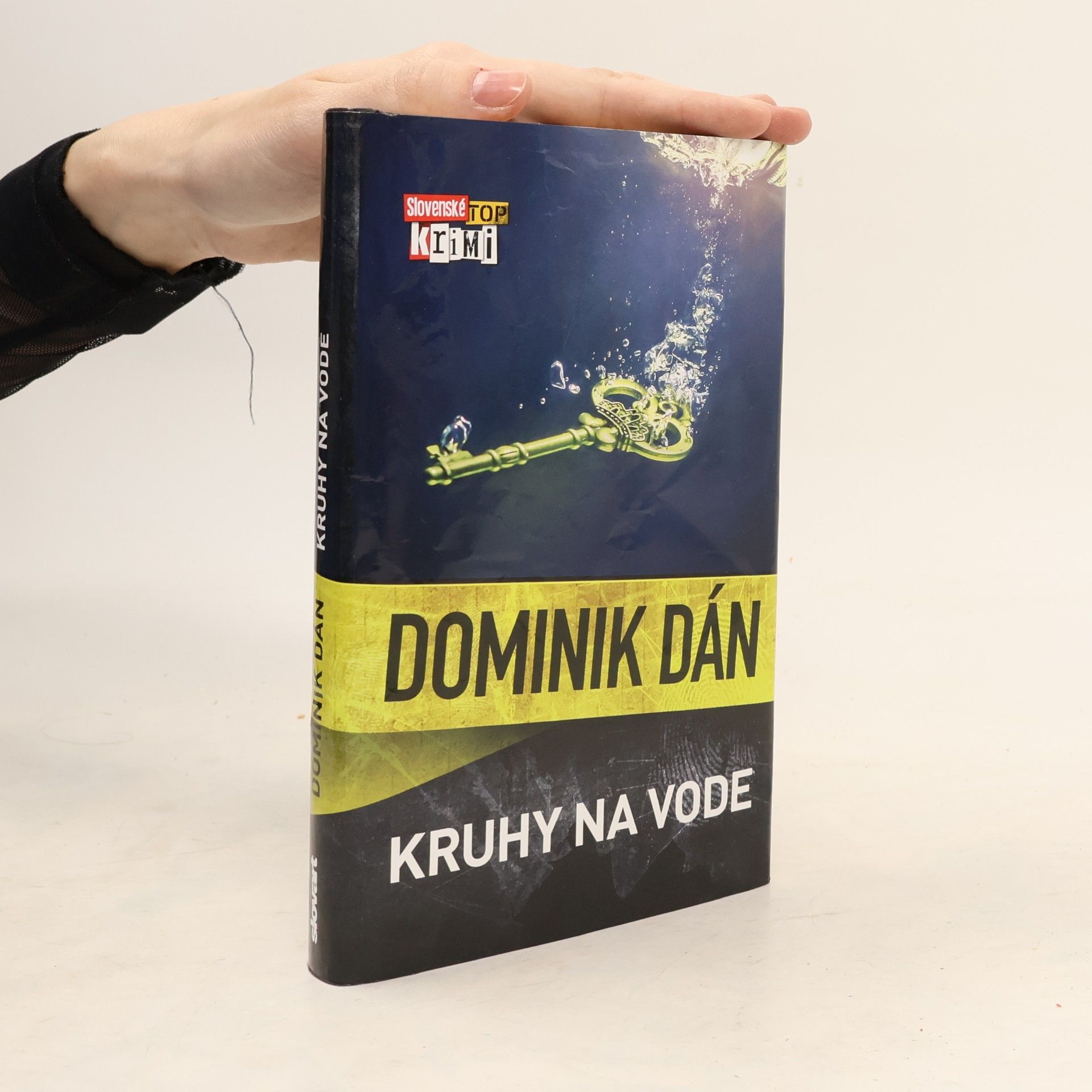 Dominik Dán Kruhy na vode