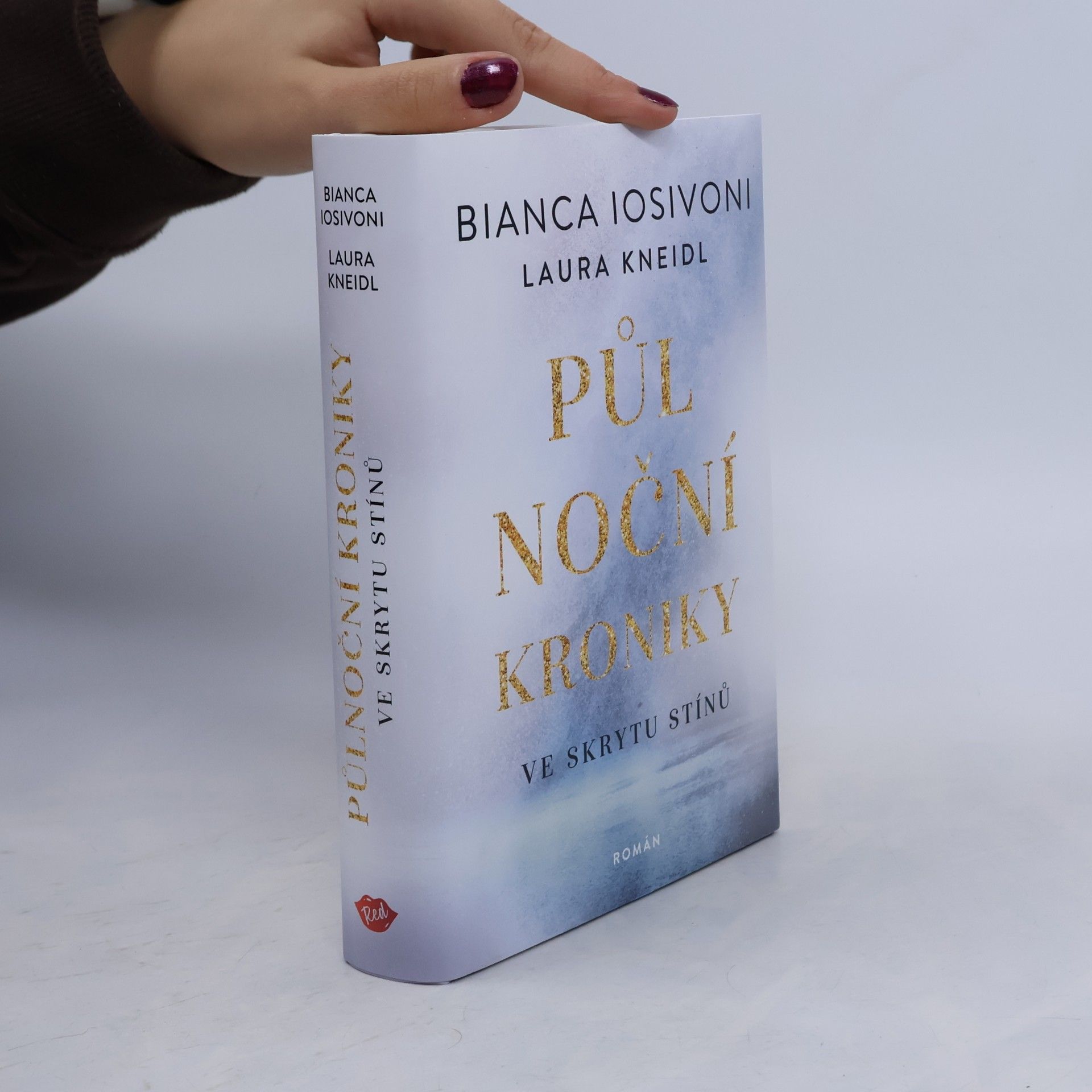 Bianca Iosivoni Ve skrytu stínů