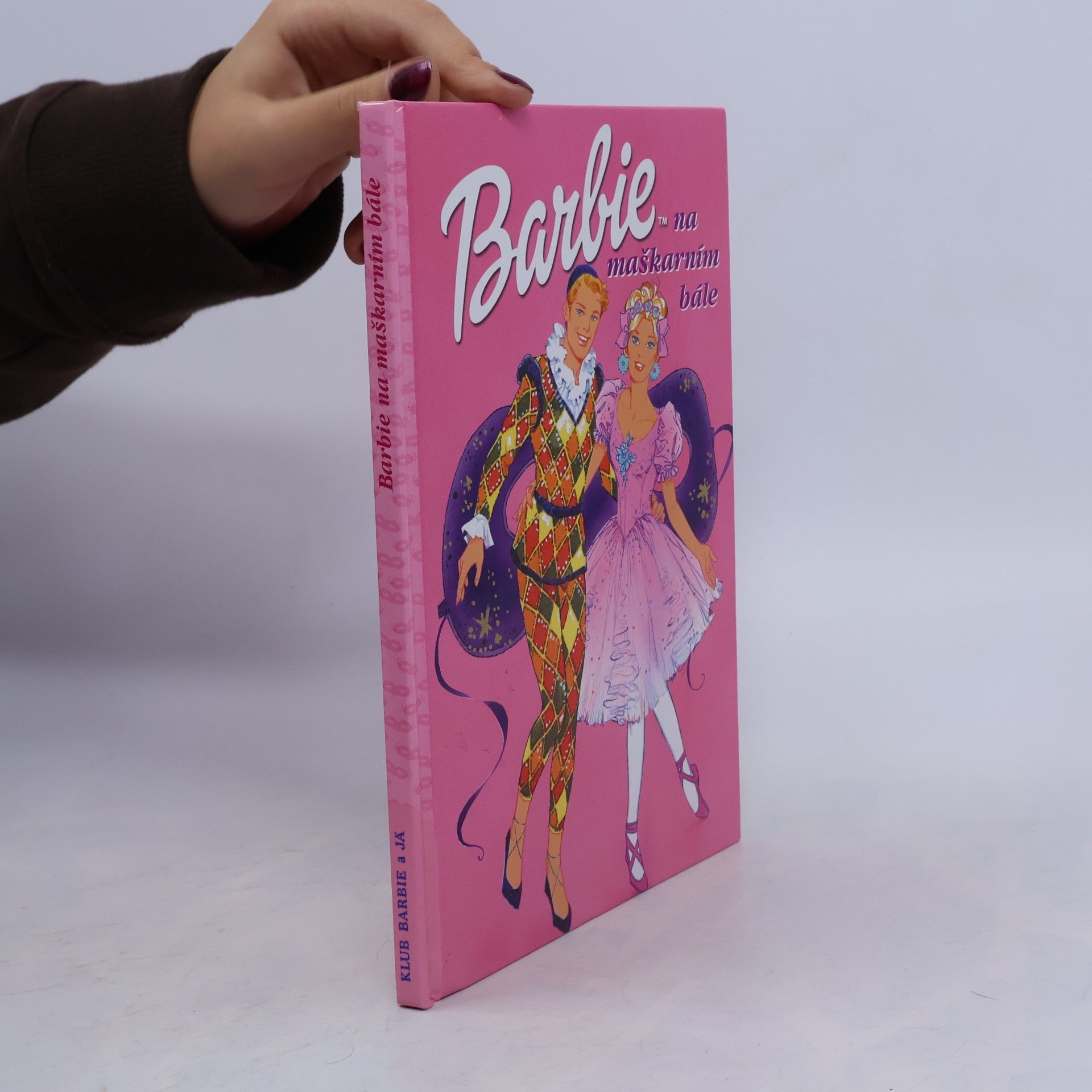 Barbie na maškarním bále