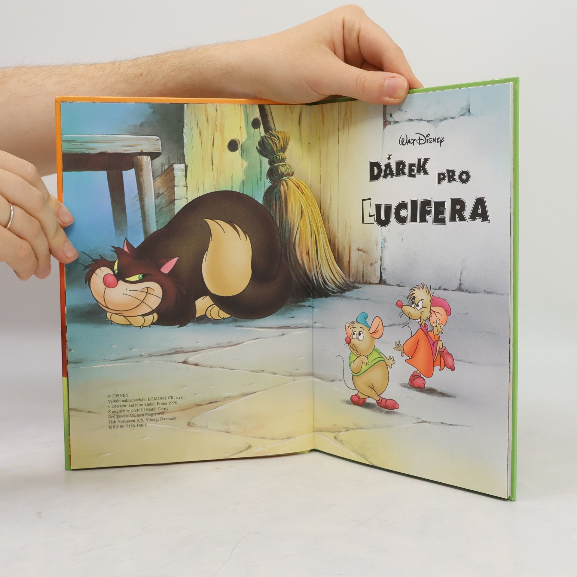 Walt Disney Dárek pro Lucifera