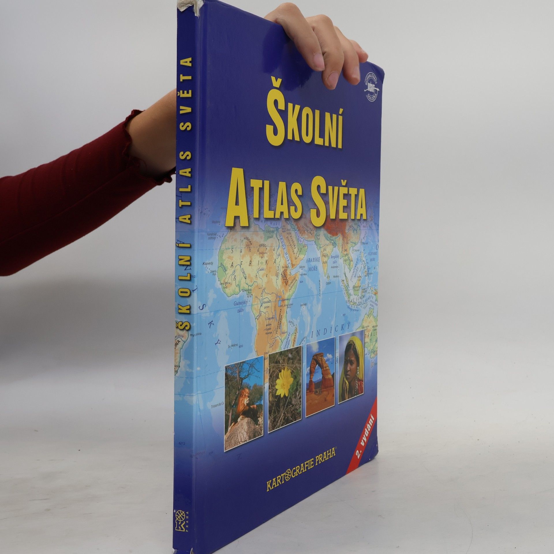 Kolektiv autorů Školní atlas světa