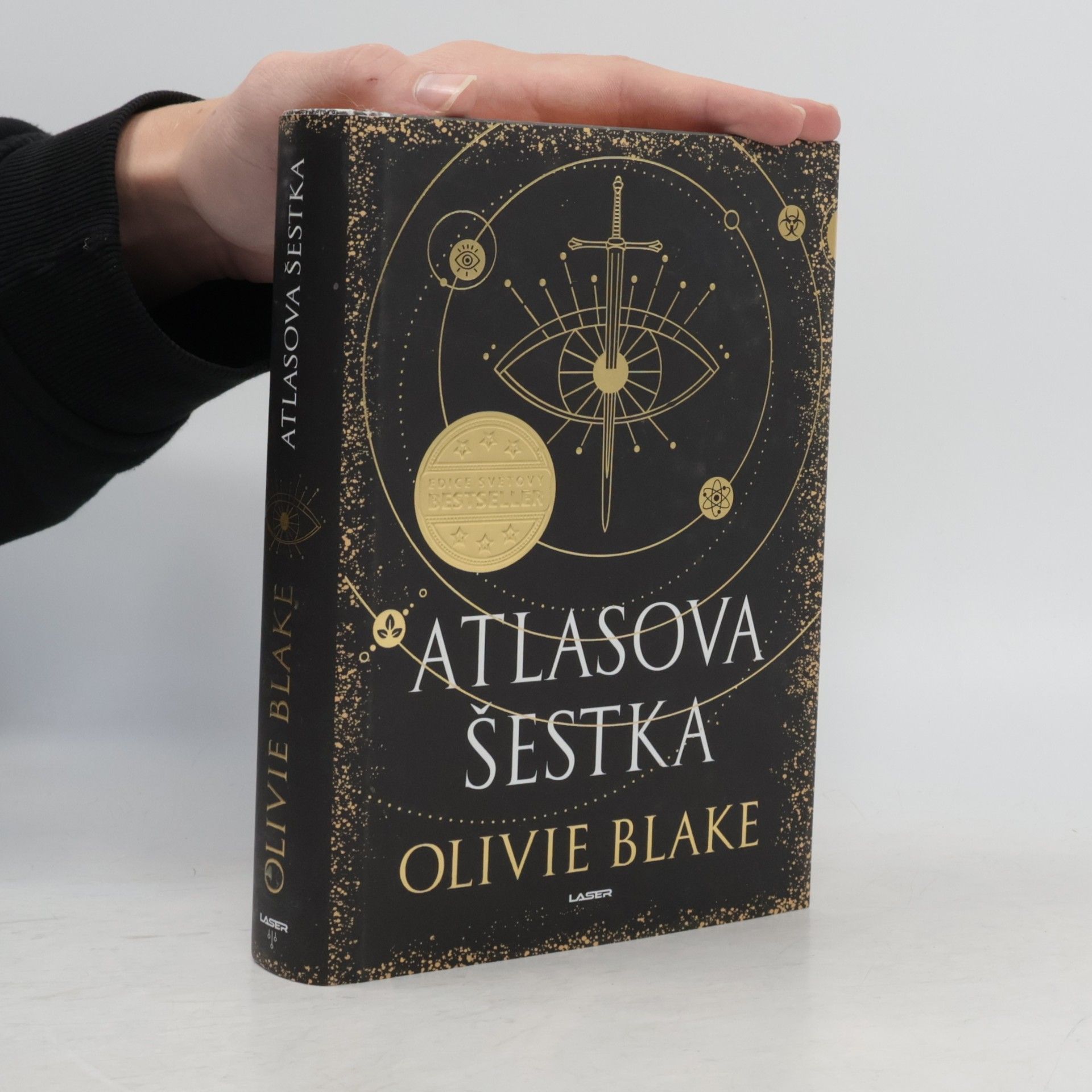 Olivie Blake Atlasova šestka