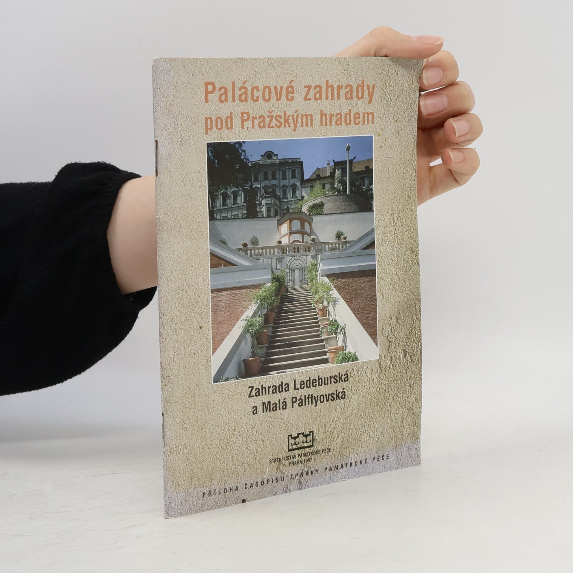 Autorenkollektiv Paláce a zahrady pod Pražským hradem