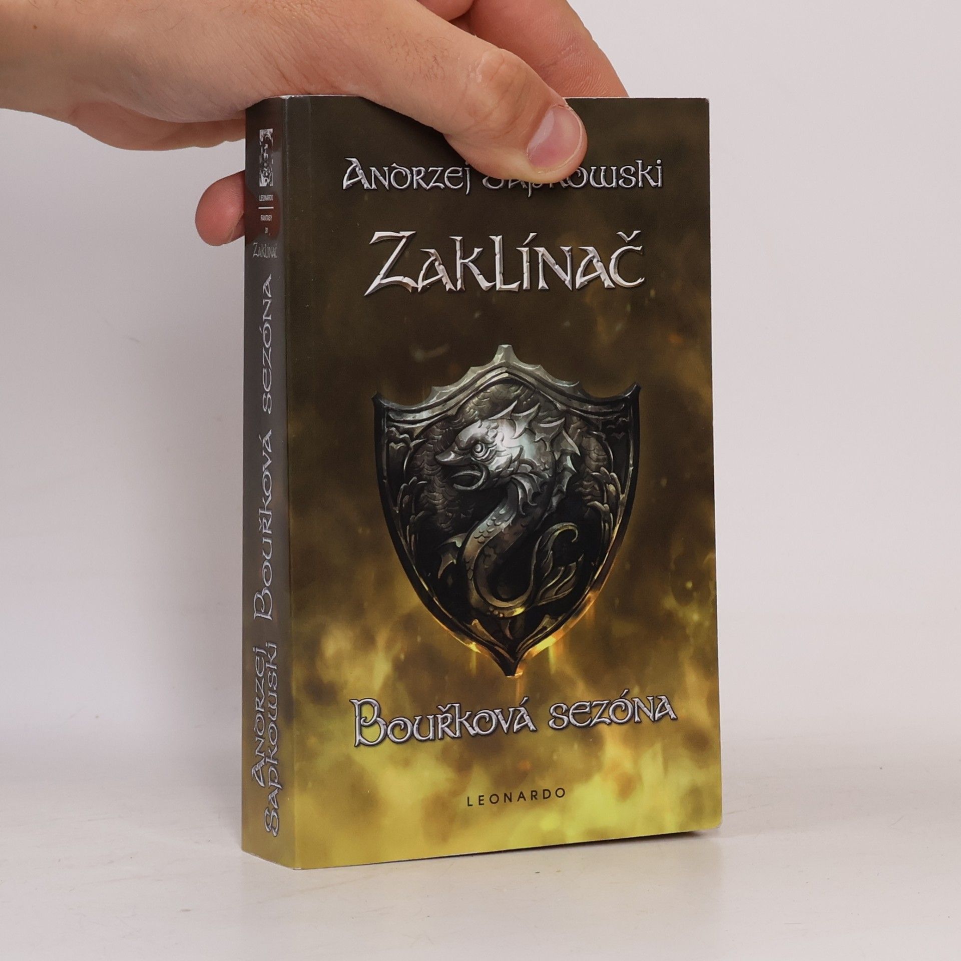 Andrzej Sapkowski Zaklínač - Bouřková sezóna