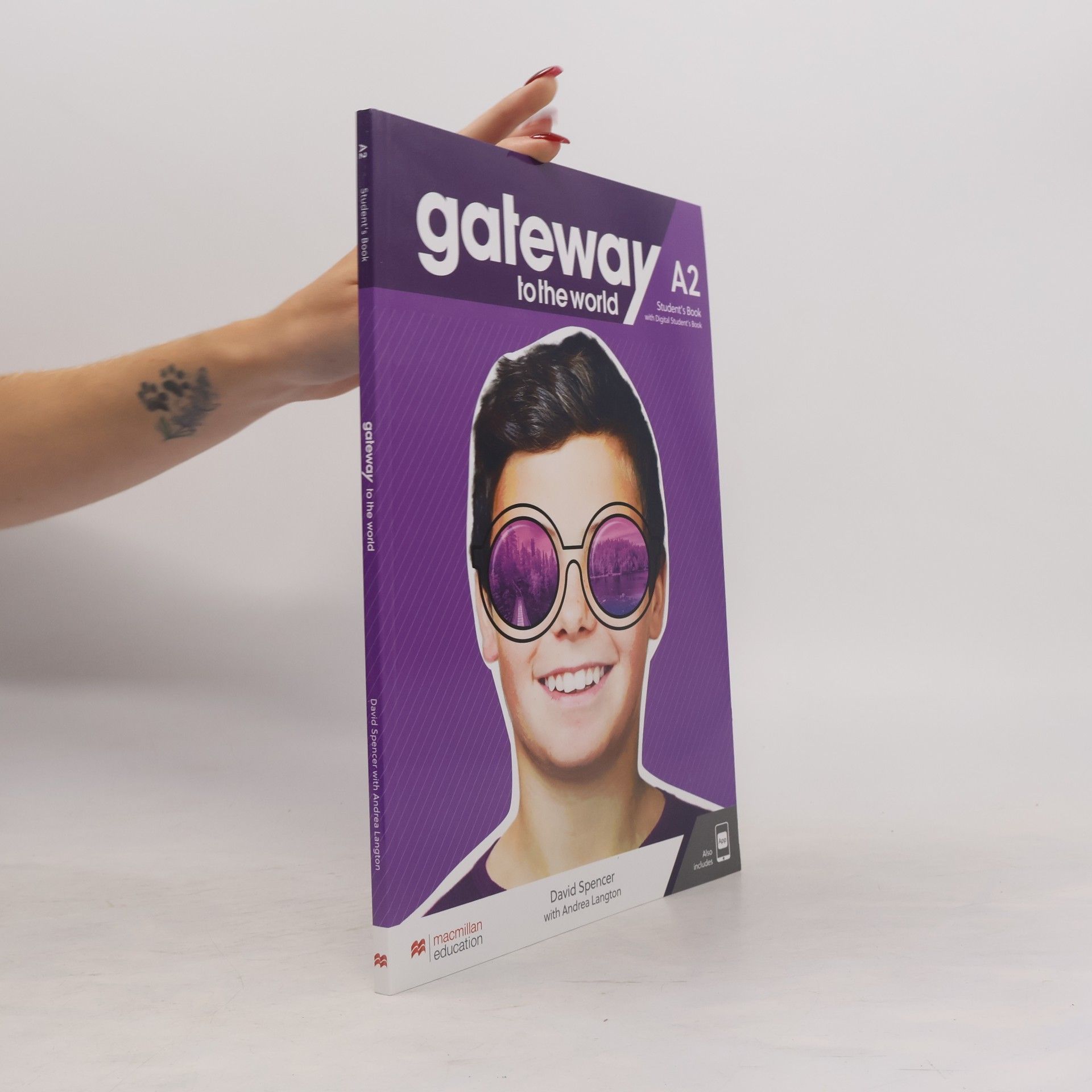 David Spencer Gateway to the World A2 Student's Book with Student's App and Digital Student's Book