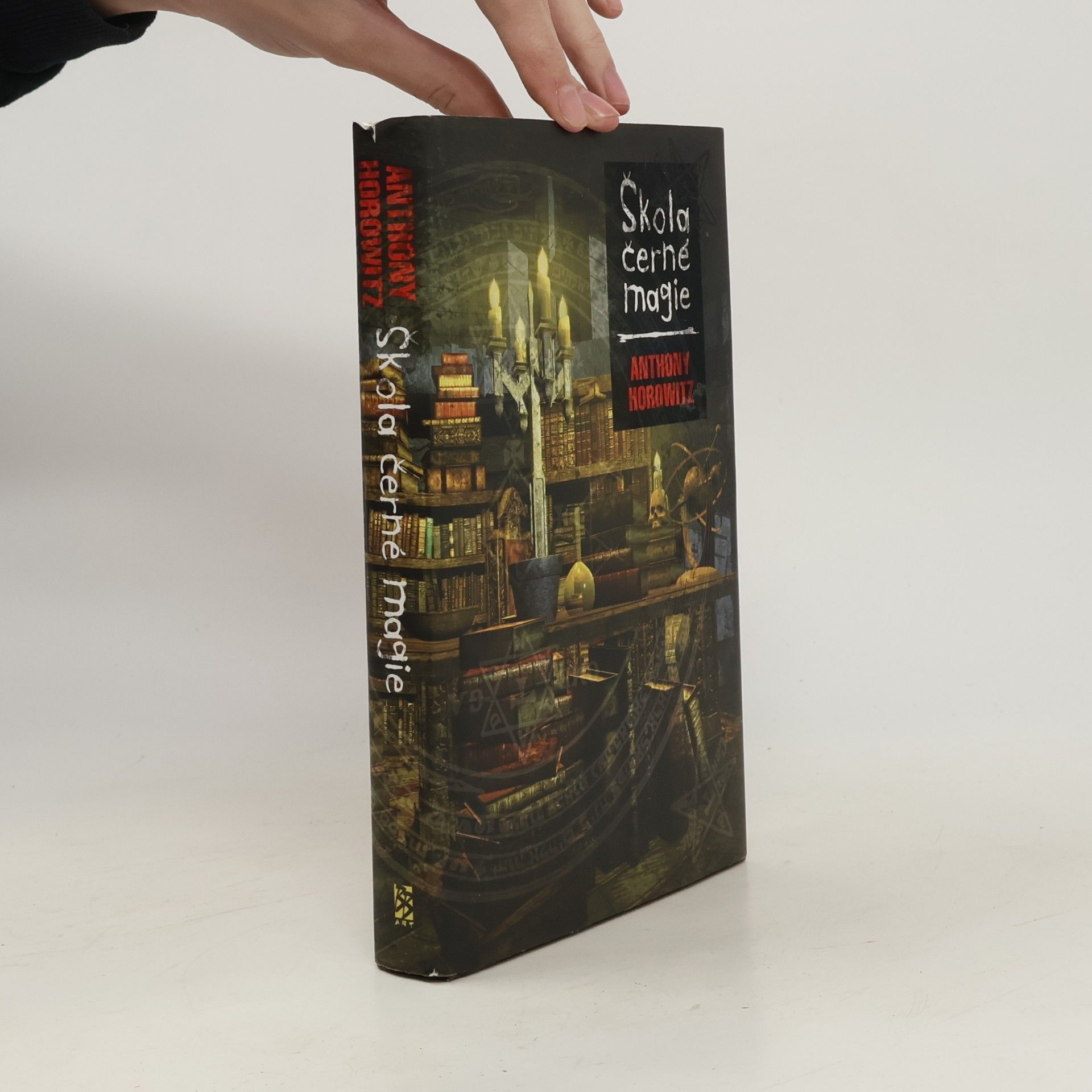 Anthony Horowitz Škola černé magie