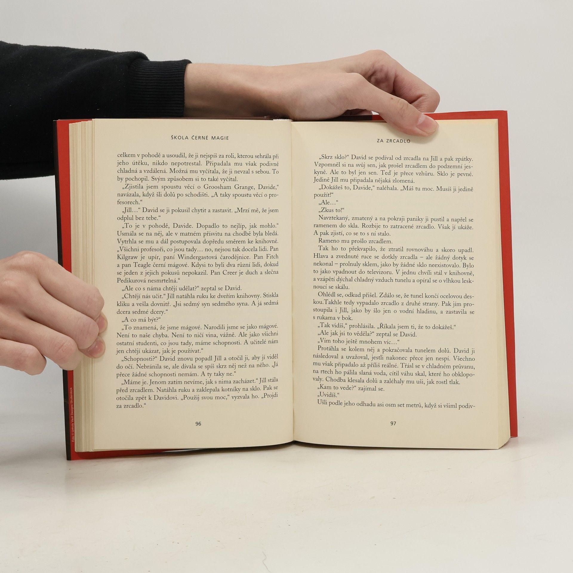Anthony Horowitz Škola černé magie