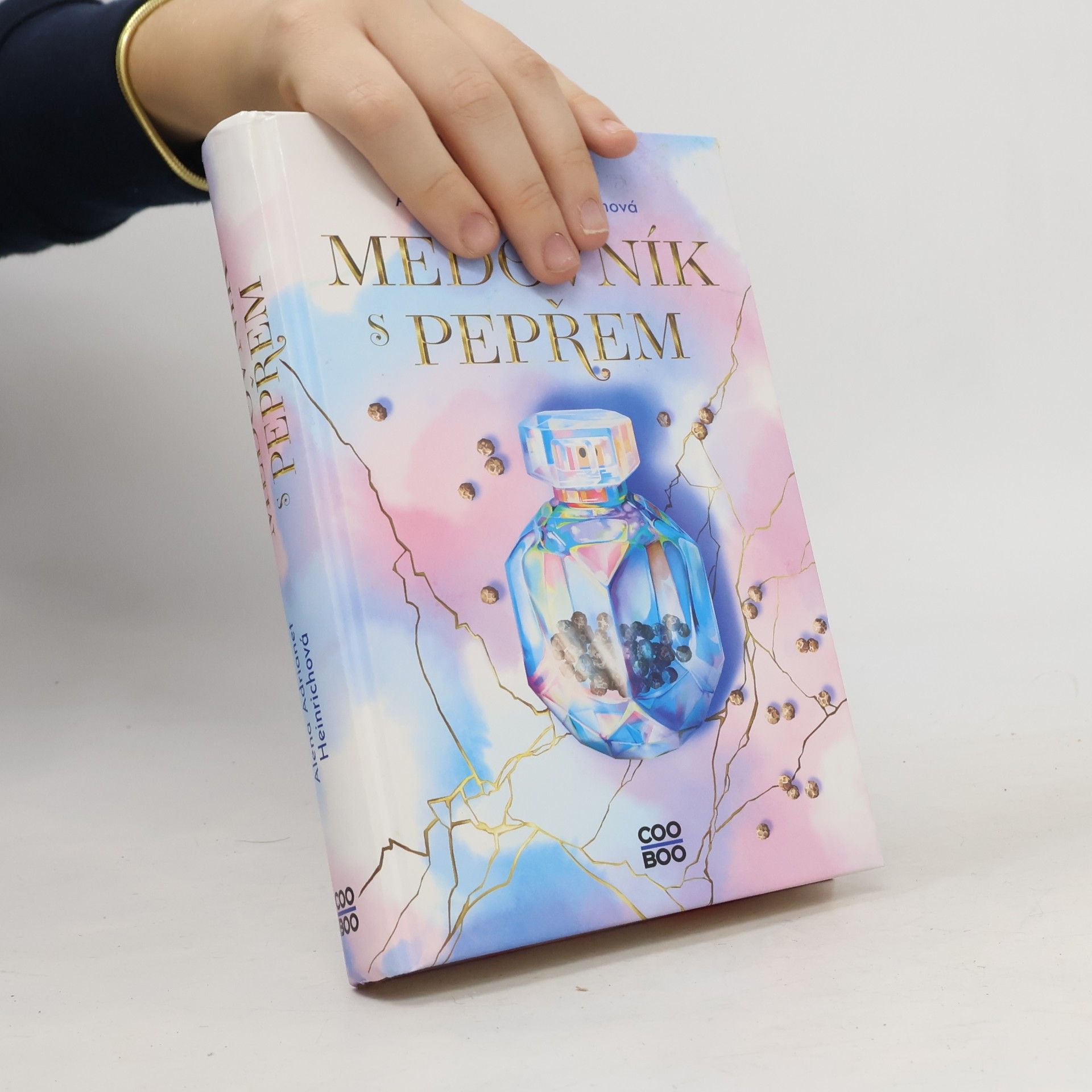 Alena Adrianet Heinrichová Medovník s pepřem