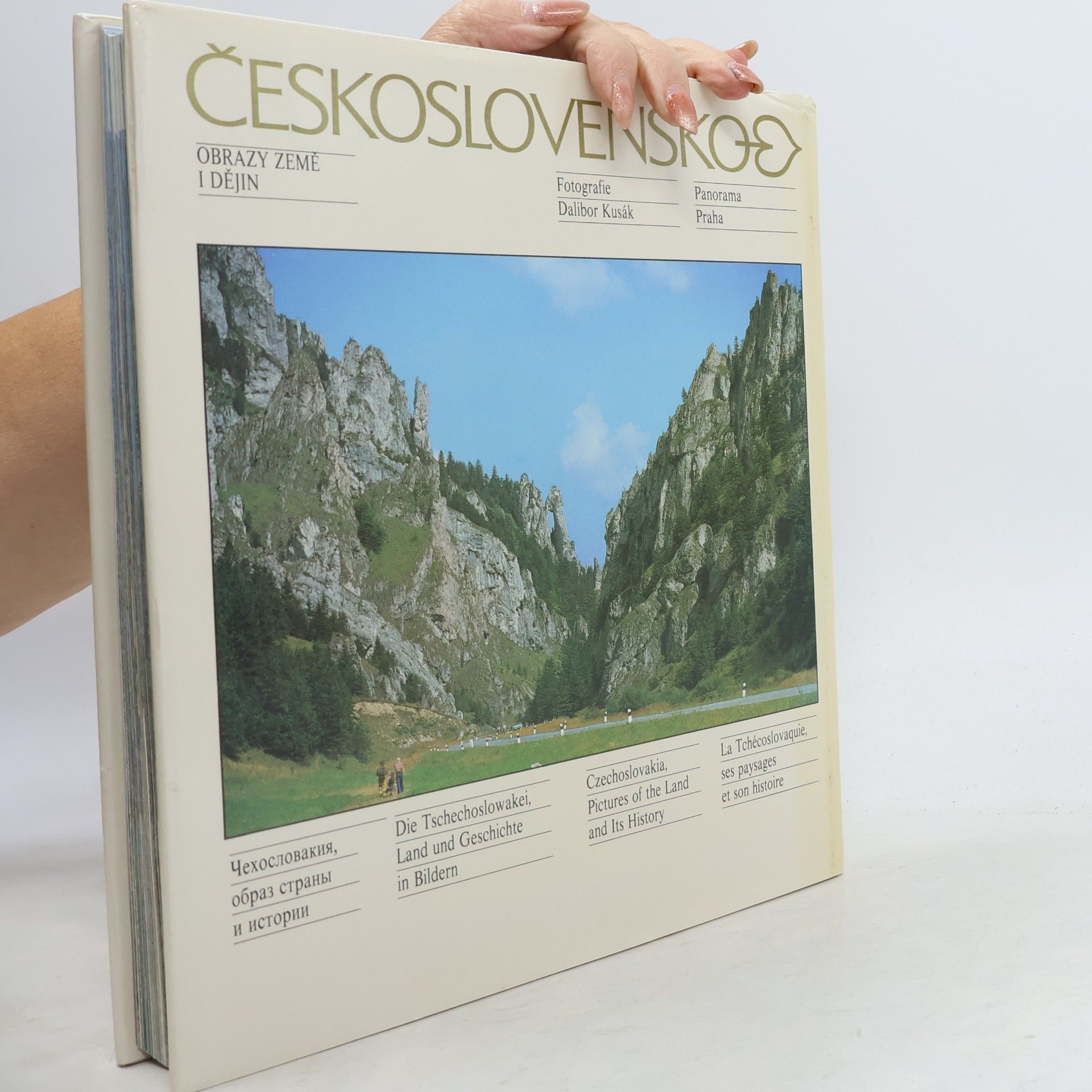 Dalibor Kusák Československo. Obrazy země a dějin
