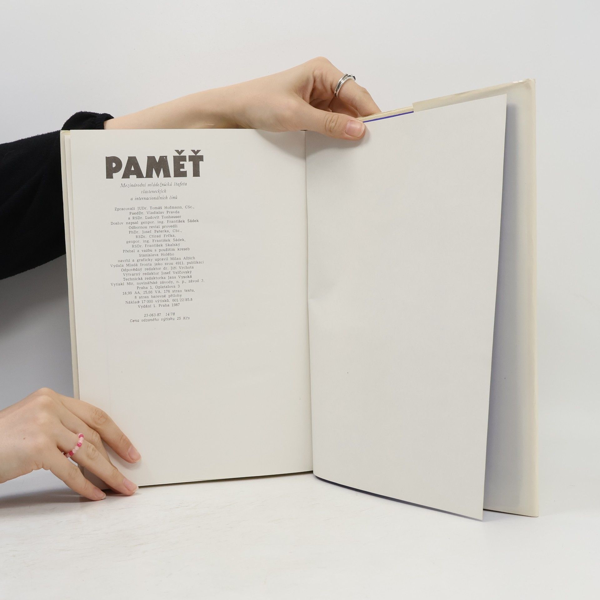 Various authors Paměť