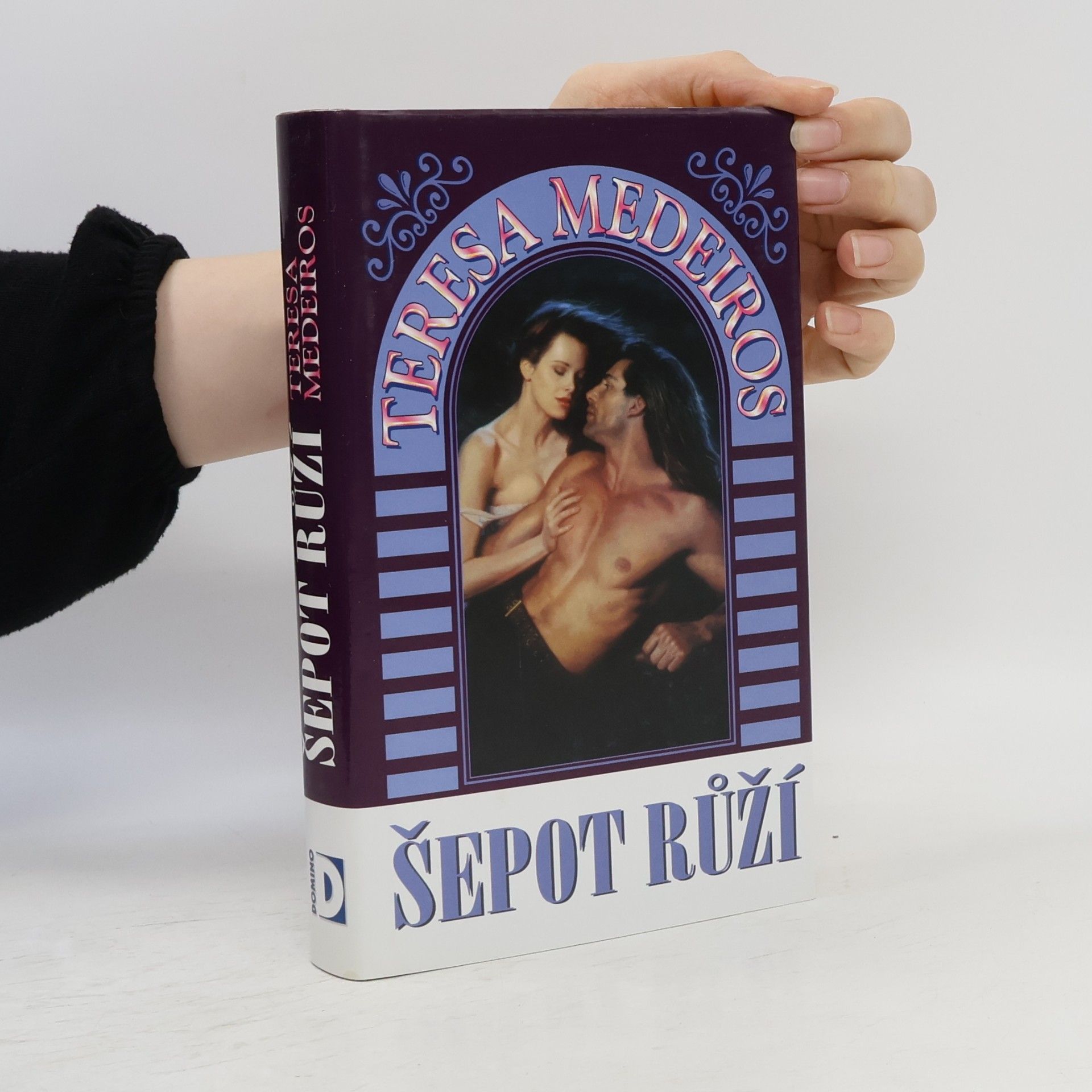 Medeiros Teresa Šepot růží