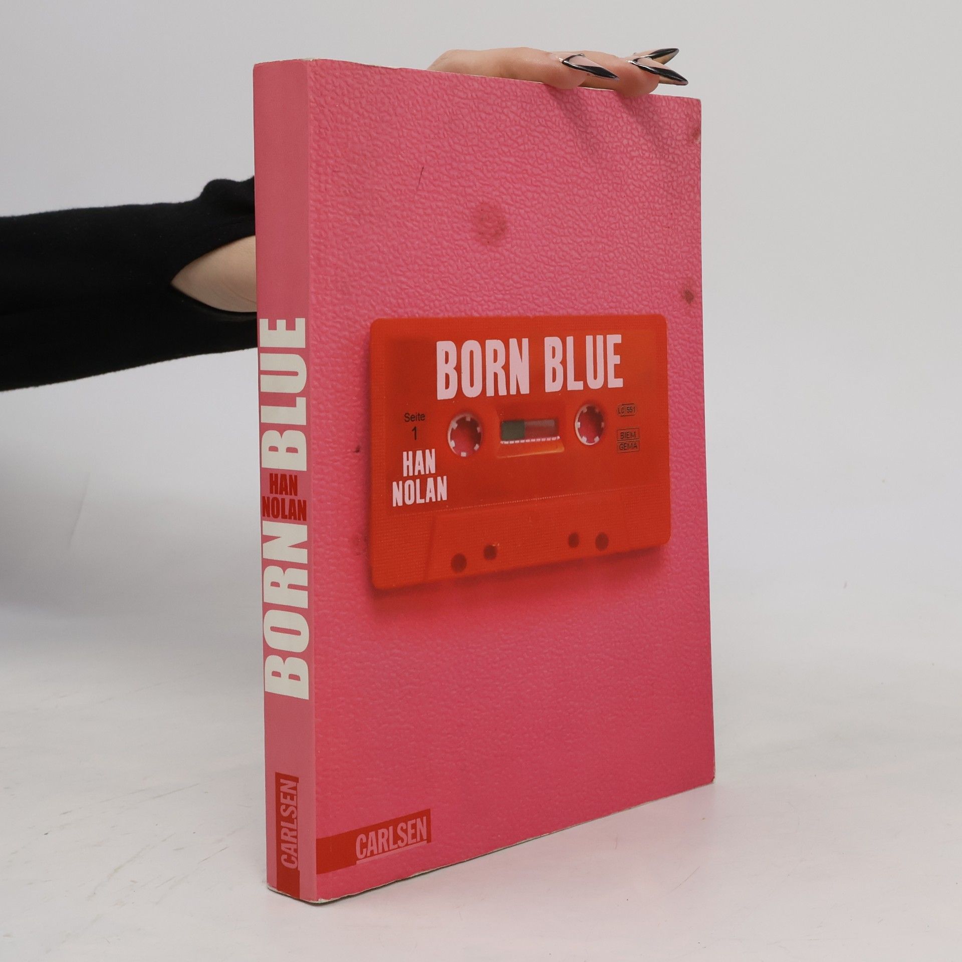 Nolanová Han Born blue