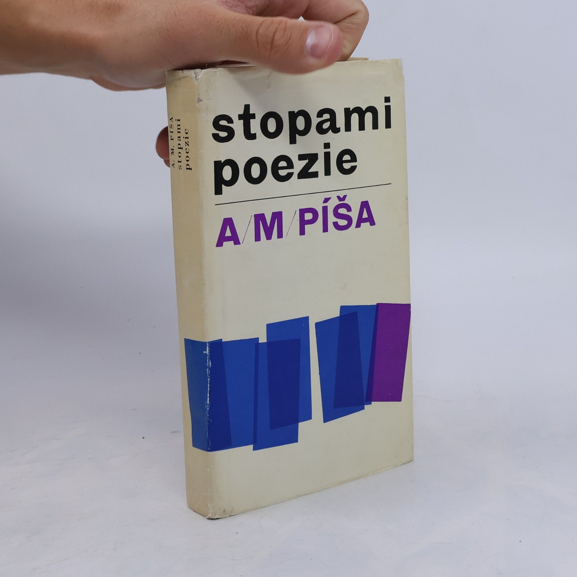 Stopami poezie