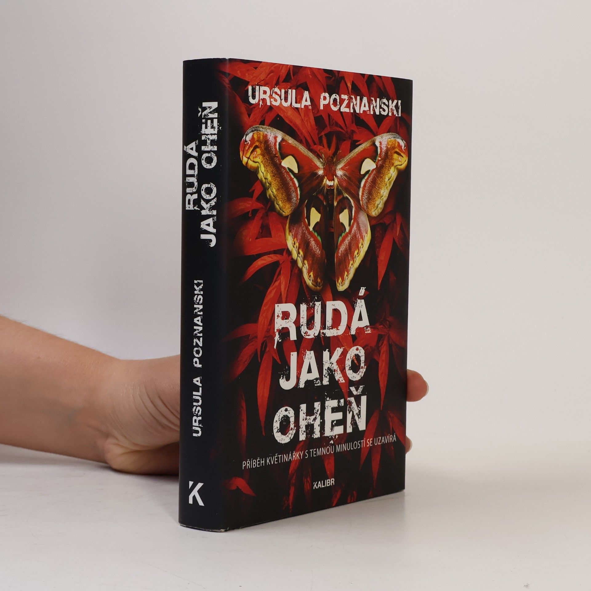 Rudá jako oheň : příběh květinářky s temnou minulostí se uzavírá