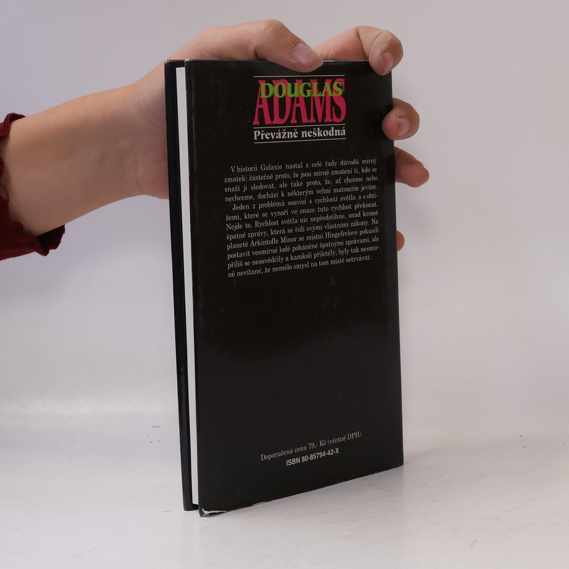 Douglas Adams Převážně neškodná