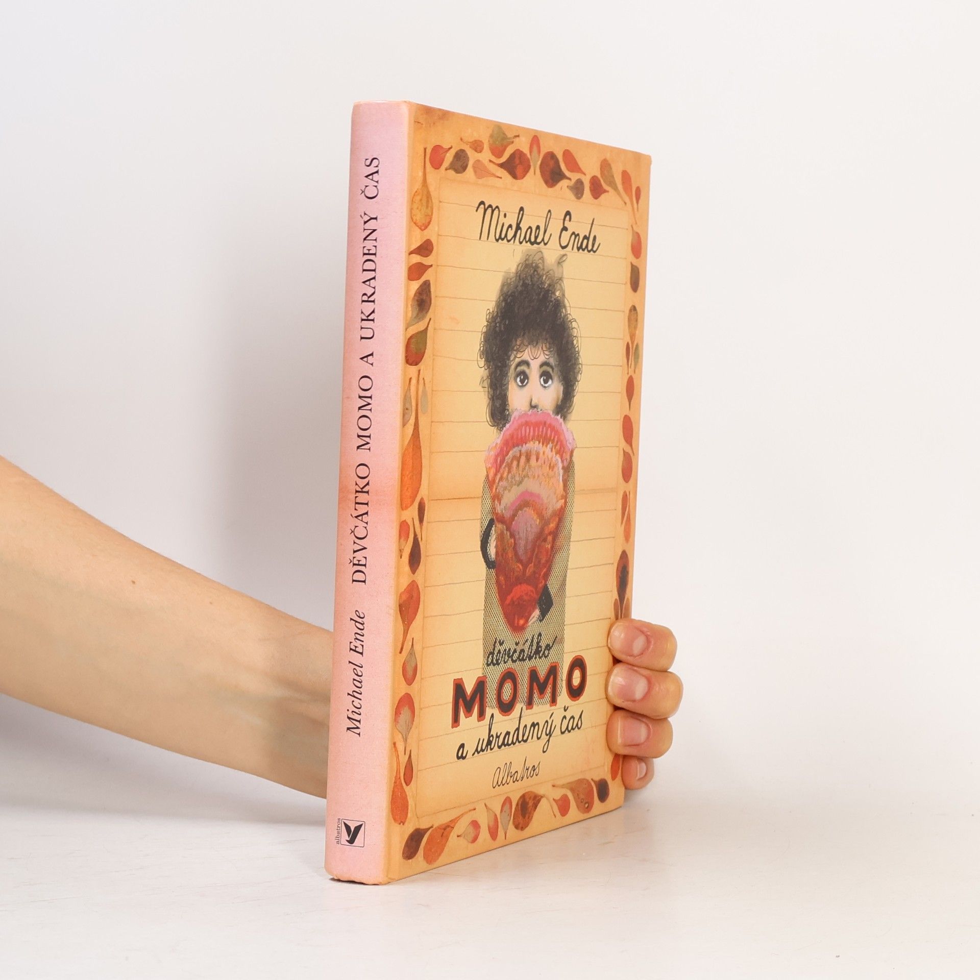Michael Ende Děvčátko Momo a ukradený čas