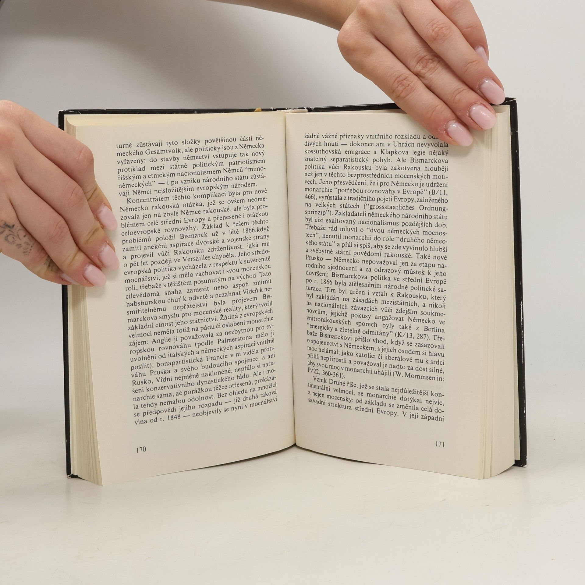 Jan Křen Konfliktní společenství. Češi a Němci 1780-1918.