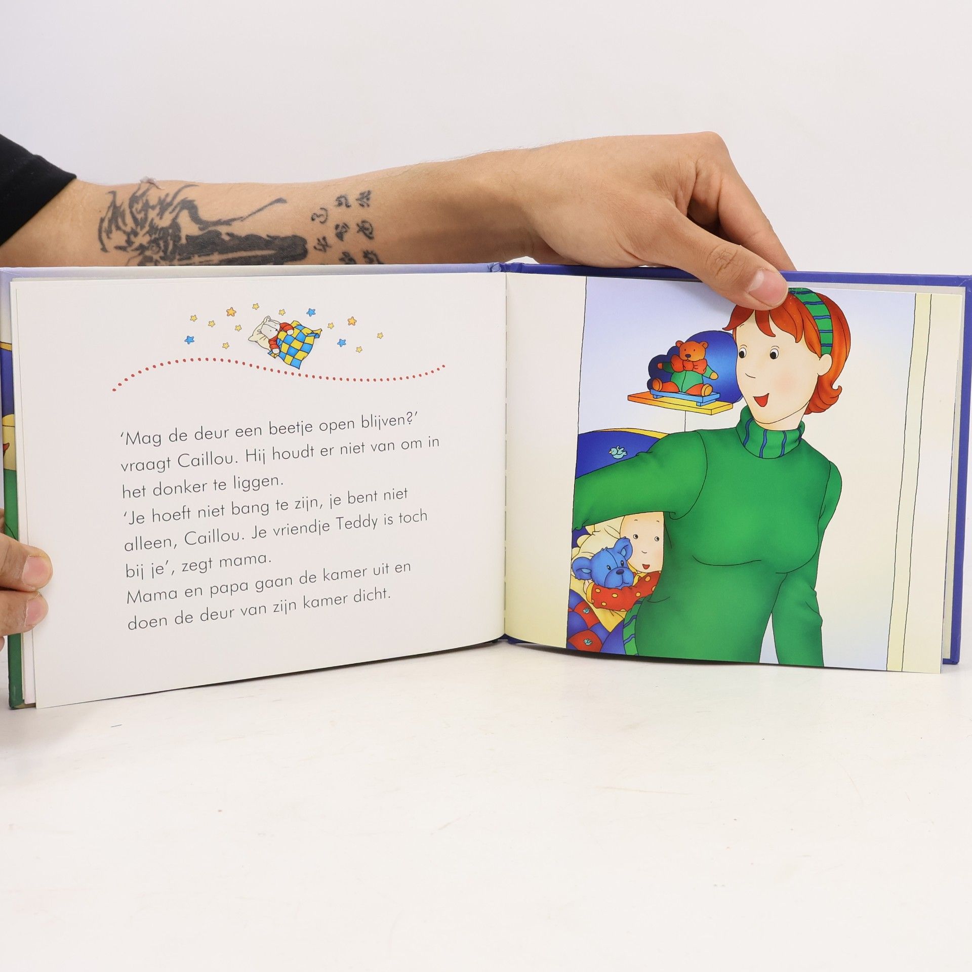 Christine L'Heureux Caillou gaat slapen