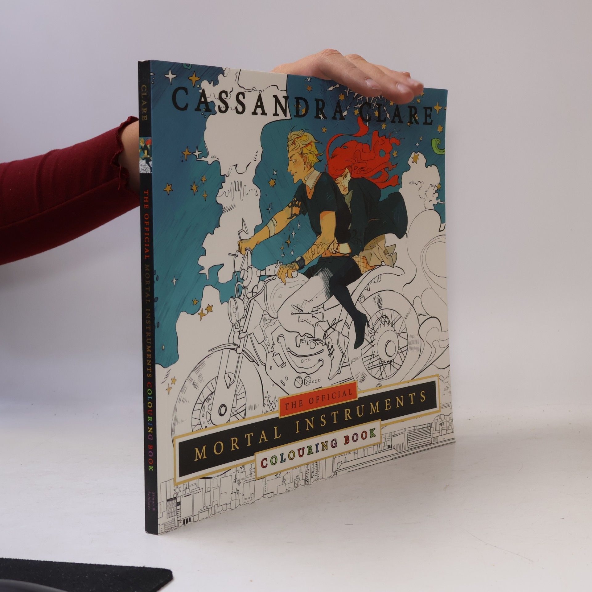 Cassandra Clare The Official Mortal Instruments Colouring Book