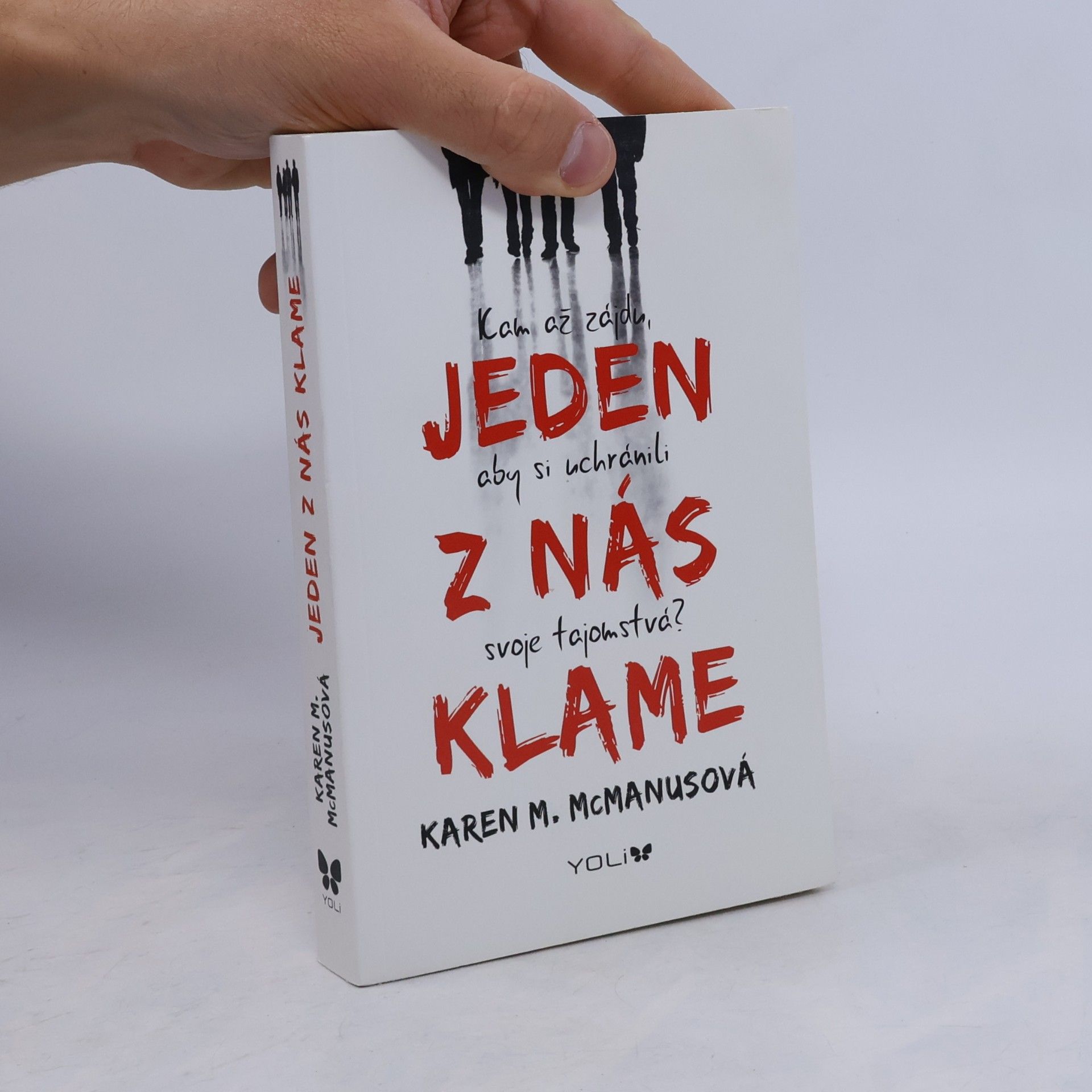 Karen M. McManus Jeden z nás klame