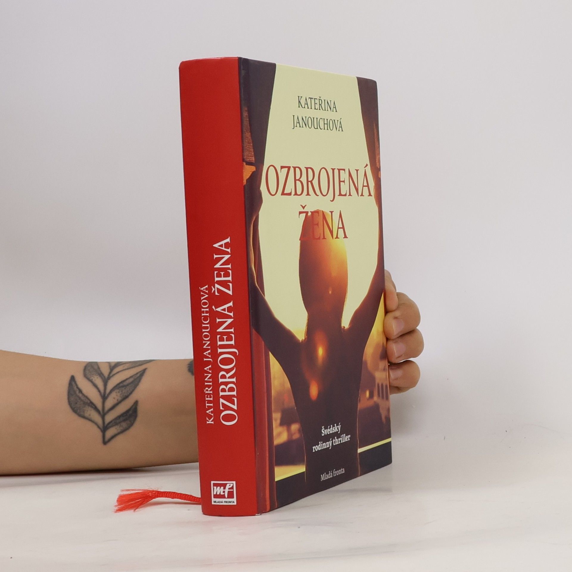 Katerina Janouch Ozbrojená žena
