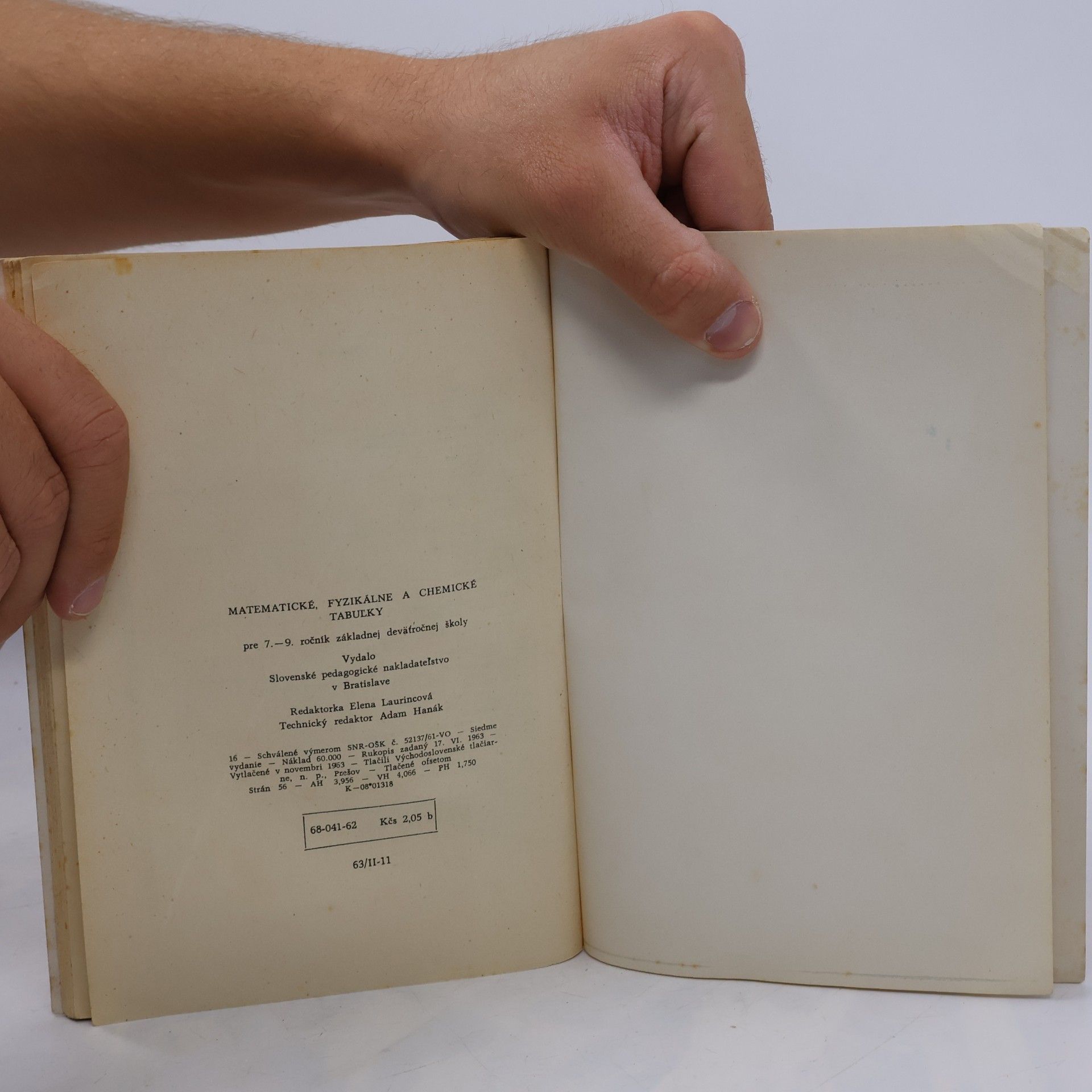 Various authors Matematické, fyzikálne a chemické tabuľky pre 7.-9. ročník základnej deväťročnej školy