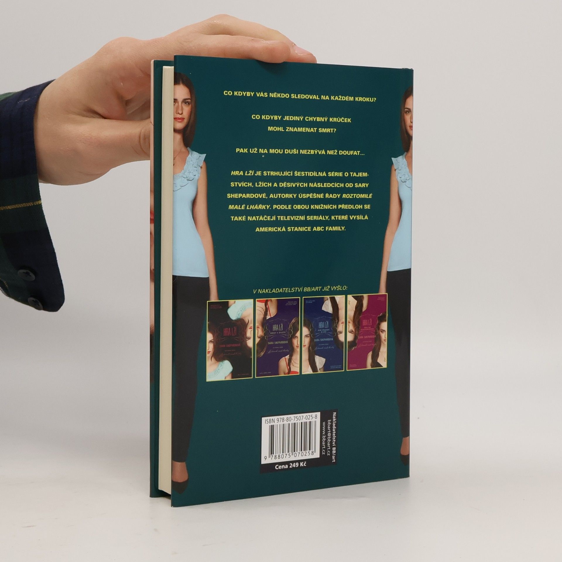 Sara Shepard Hra lží. Na mou duši