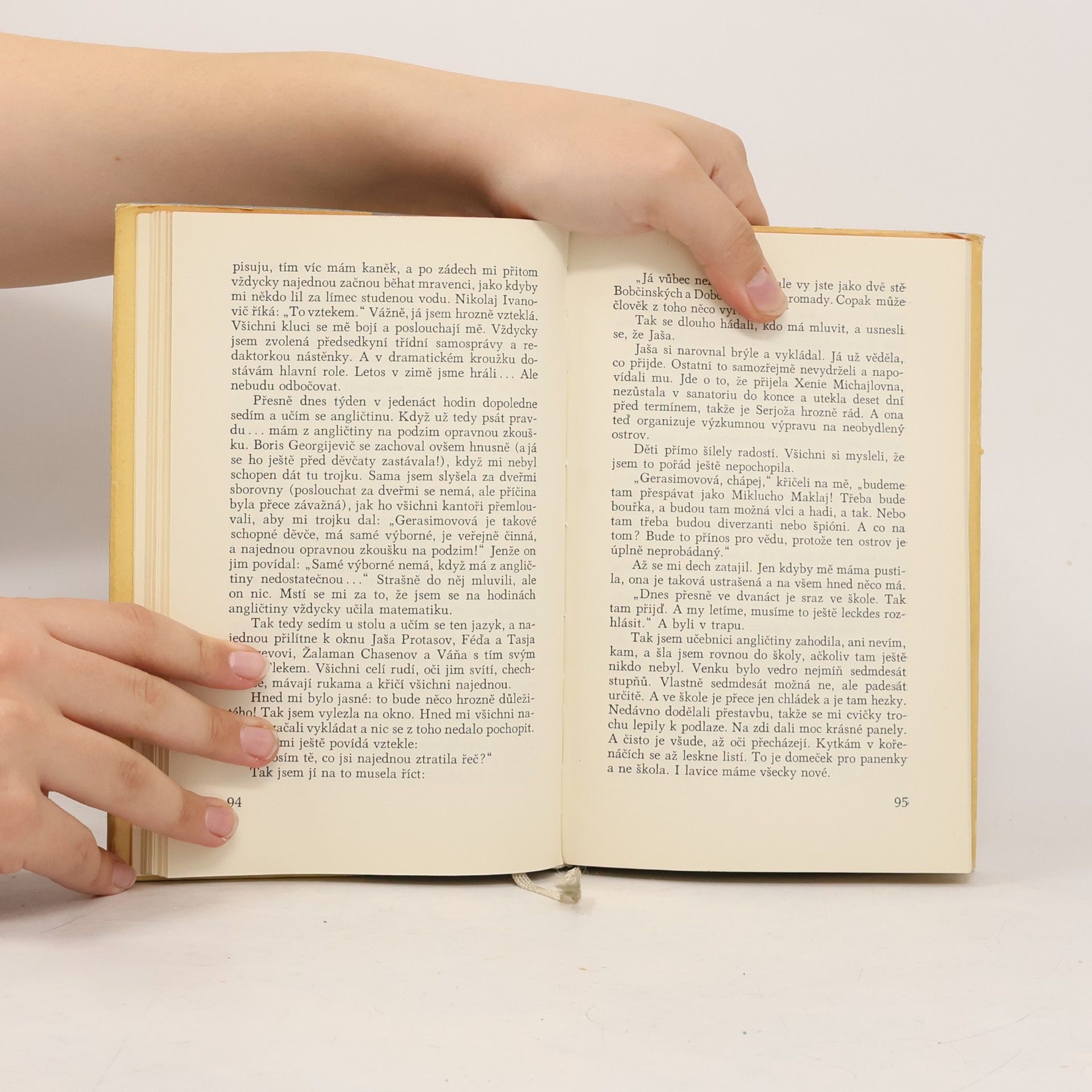 Various authors O lásce a přátelství. Povídky o mladých lidech sovětské země